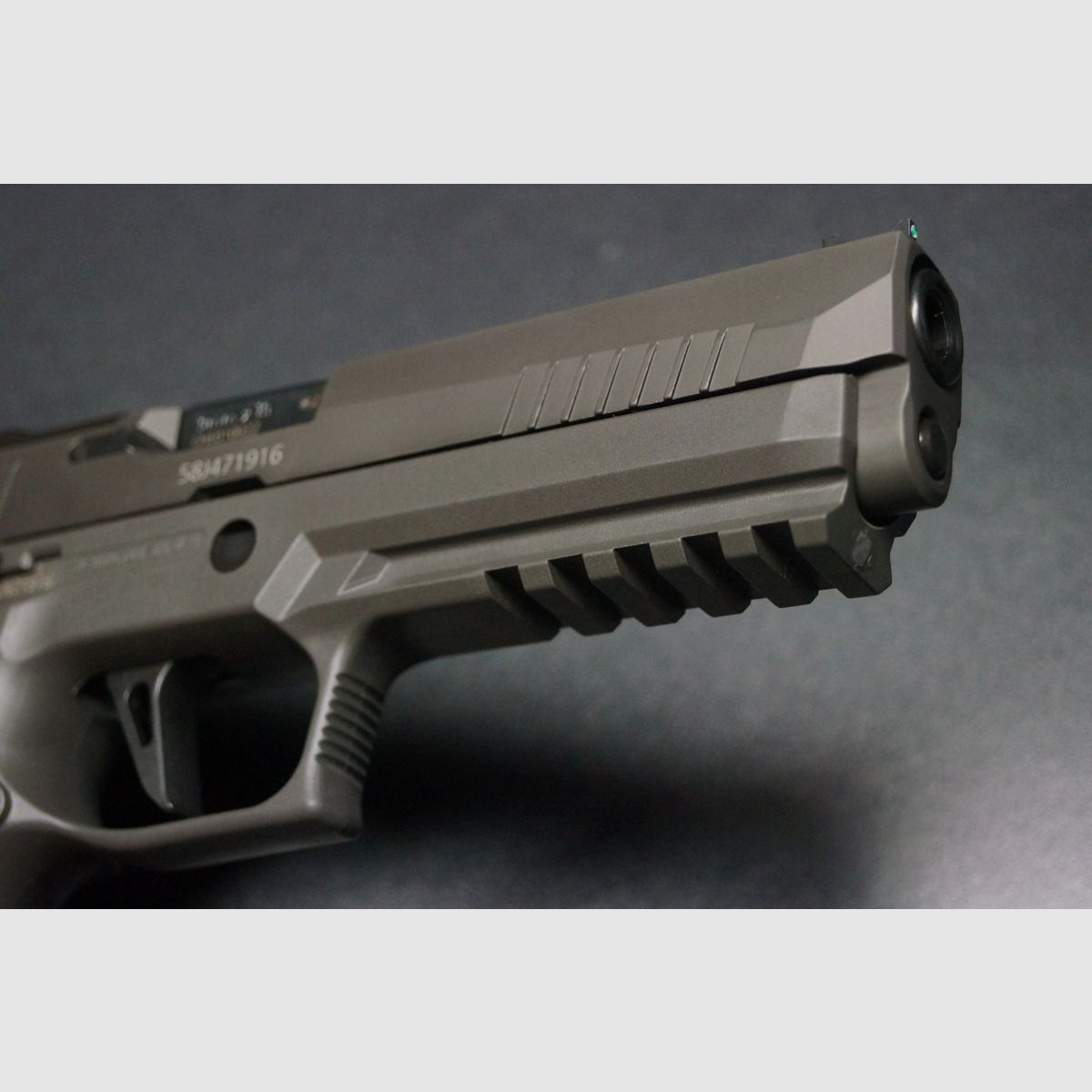 Sig Sauer P320 X-Five Legion, Bild 2 von 10