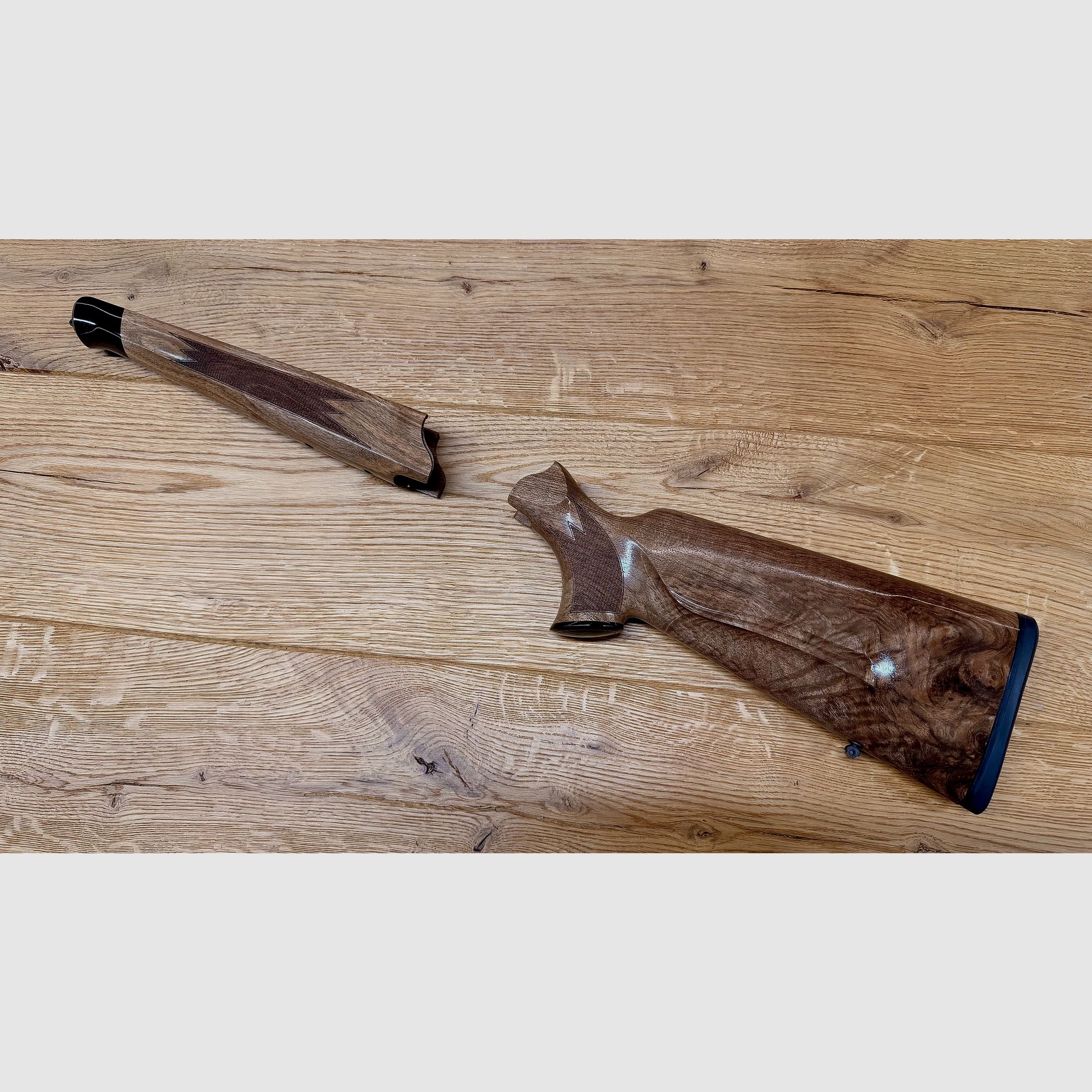 Blaser R8 crosse SANS système/boîtier // Classe de bois 3 // Avec œillets de sangle Blaser d'origine // NEUF