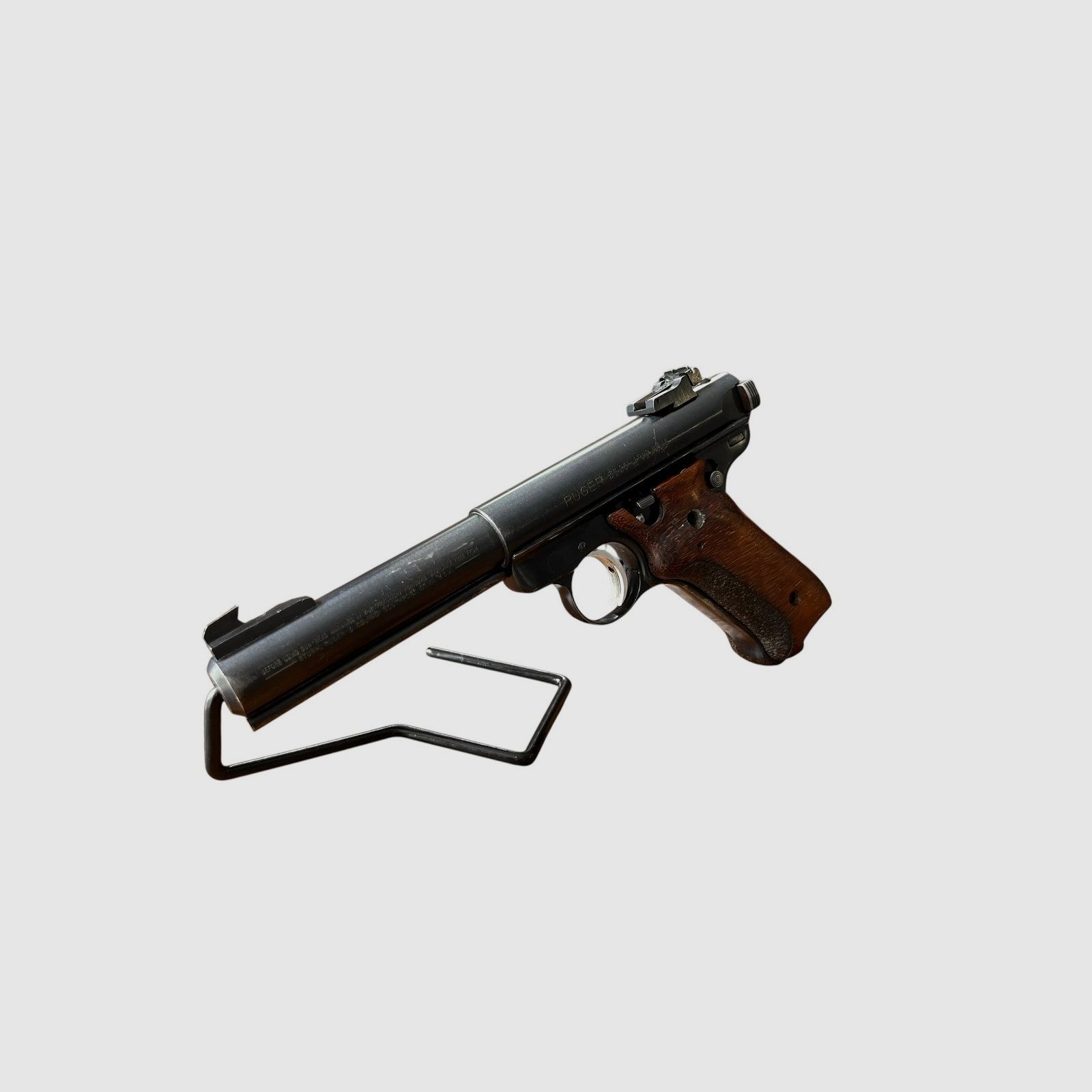 Pistolet Ruger MK II Kaliber .22lr | Niezawodny Wół Roboczy, zdjęcie 7 z 8