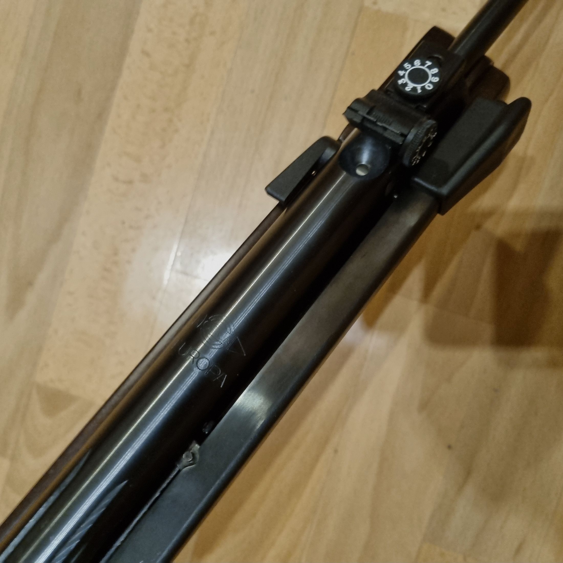 Norica Europa 92, 4,5 mm, Seitenspanner, mit ZF Walther