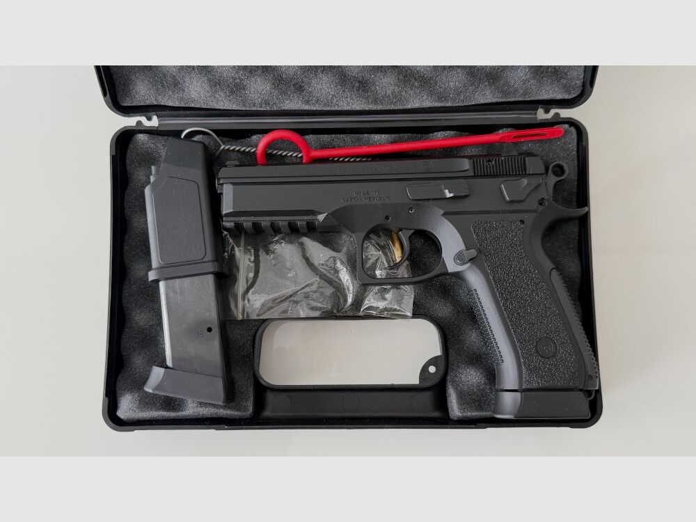 CZ Uhersky Brod Ceska 75SP-01 Phantom mit Holster 9mmLuger