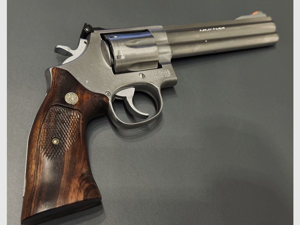 Smith & Wesson 686