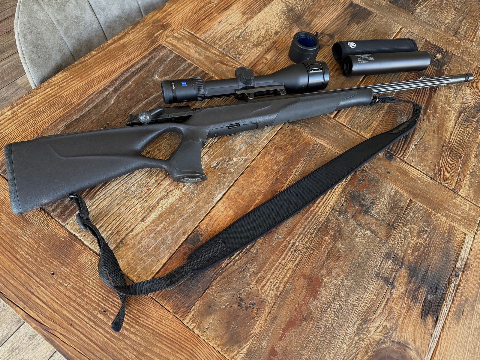 Blaser R8 Professional Success .308 Win – hunting match – Zeiss V6 – Hausken JD224 – full equipment incl. premium ammunition!