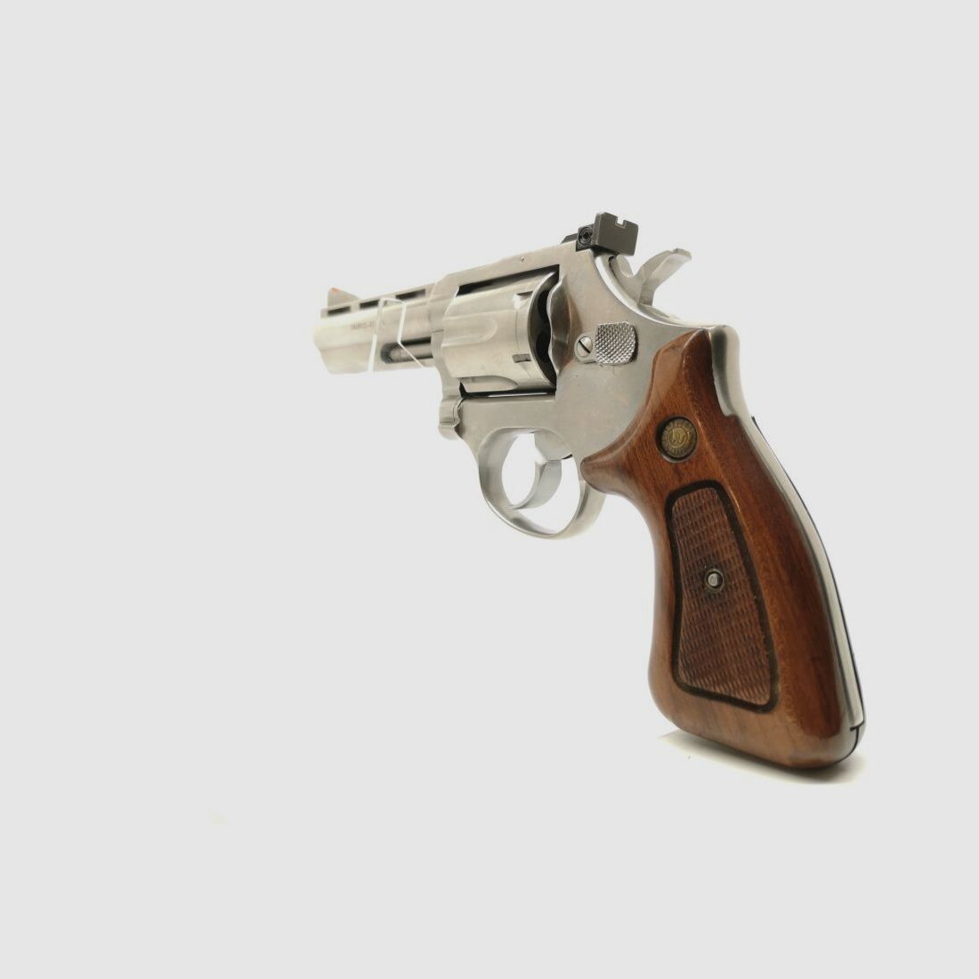 Taurus 689