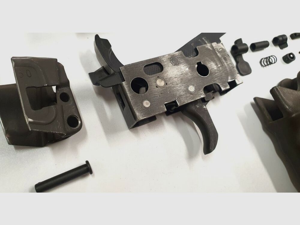 H&K Heckler und Koch GmbH Oberndorf Freier Teilesatz original HK G3 NATO Heckler & Koch inkl. Trapezvorderschaft Olivgrün