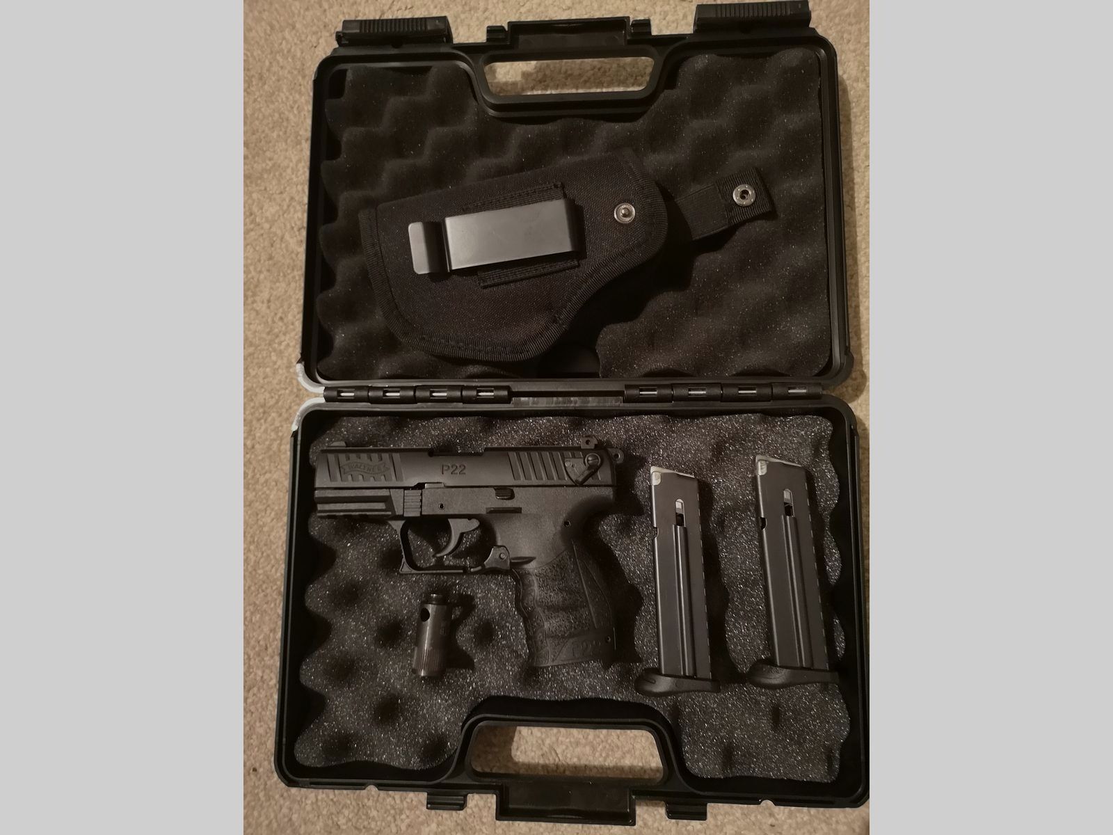 Walther P22 Q Schreckschuss PAK  inkl. Ersatzmagazin / black