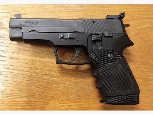 Sig Sauer P220