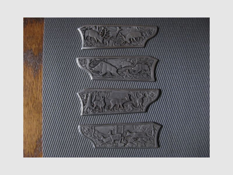 Exclusivangebot zur Blaser R93 - Aufwertung !! TOP Gravur-Seitenplatten aus einer Silberlegierung mit Wildmotiven  NICHT NUR für R93   ! Oder wie wäre es mit Pistolengriff-Käppchen für fast alle Waffentypen  ? Ansehen lohnt sich , garantiert !