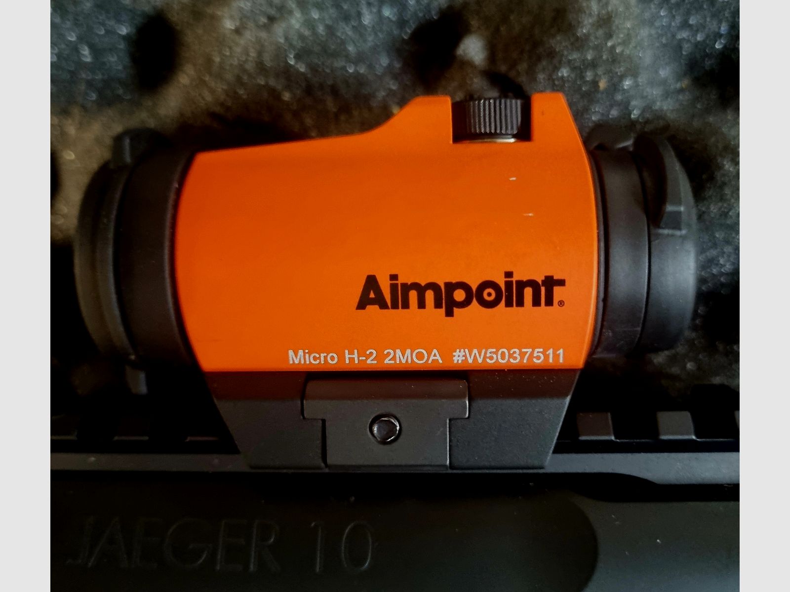 <Aimpoint Micro H-2>