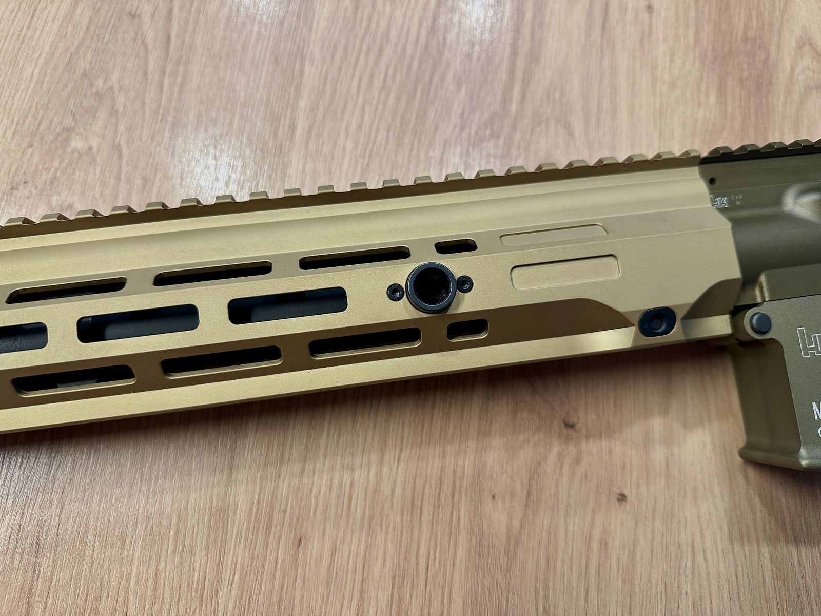 Heckler & Koch MR223 A3 16,5“ in  RAL 8000
