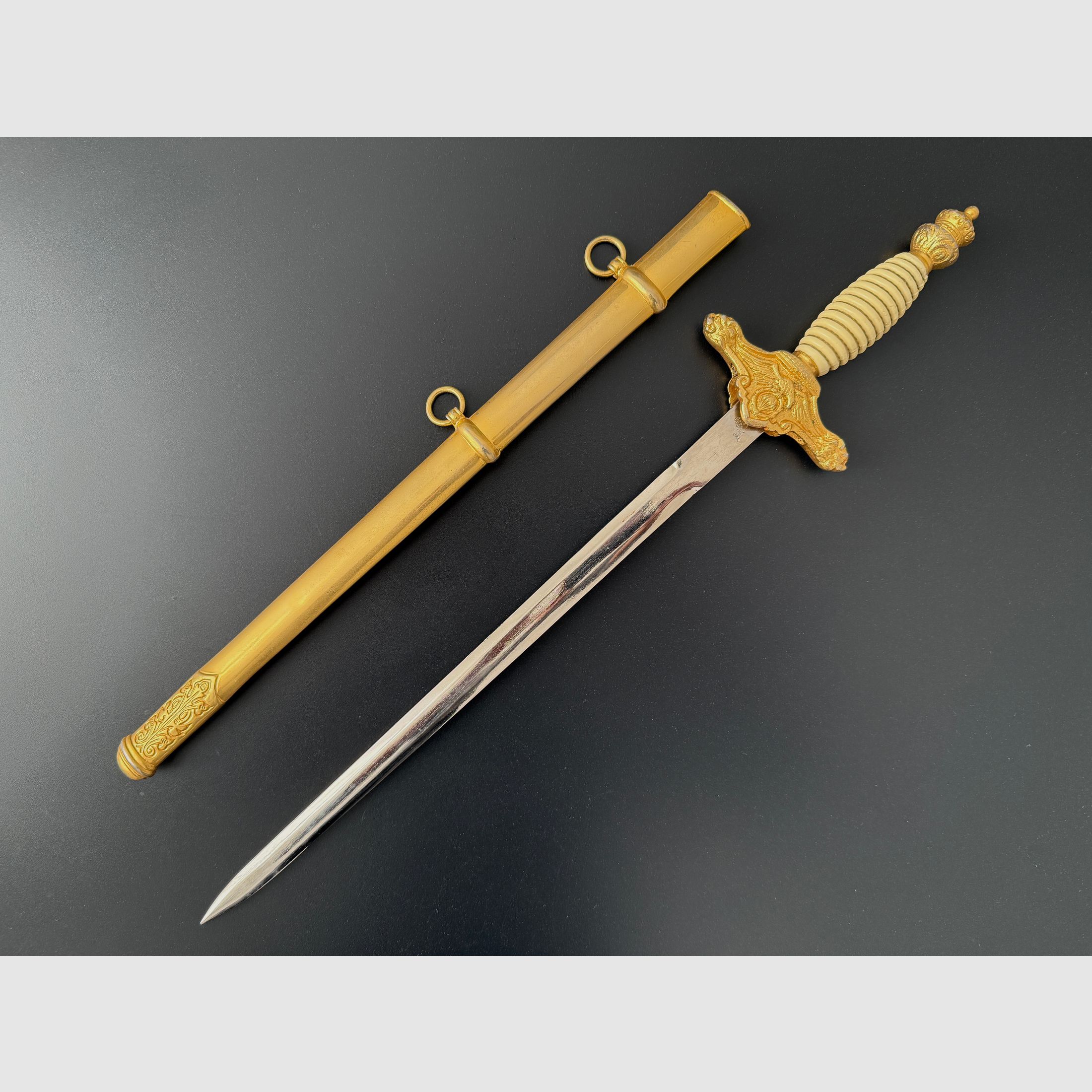 Dolch für Offiziere der spanischen Fallschirmjäger