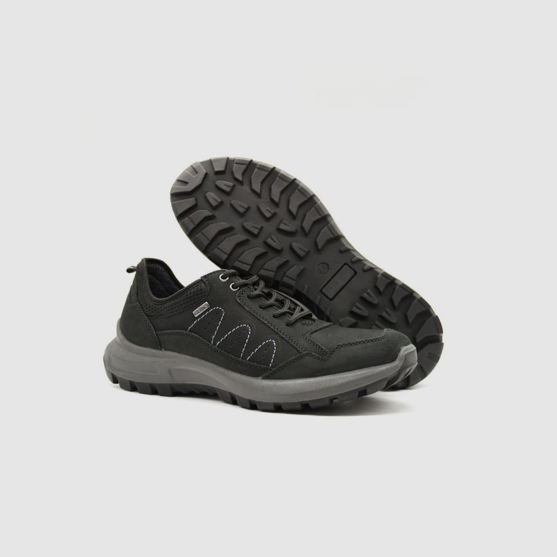 Schwarze niedrige Ayoka Dick Schuhe aus wasserdichtem Leder, Bild 13 von 14