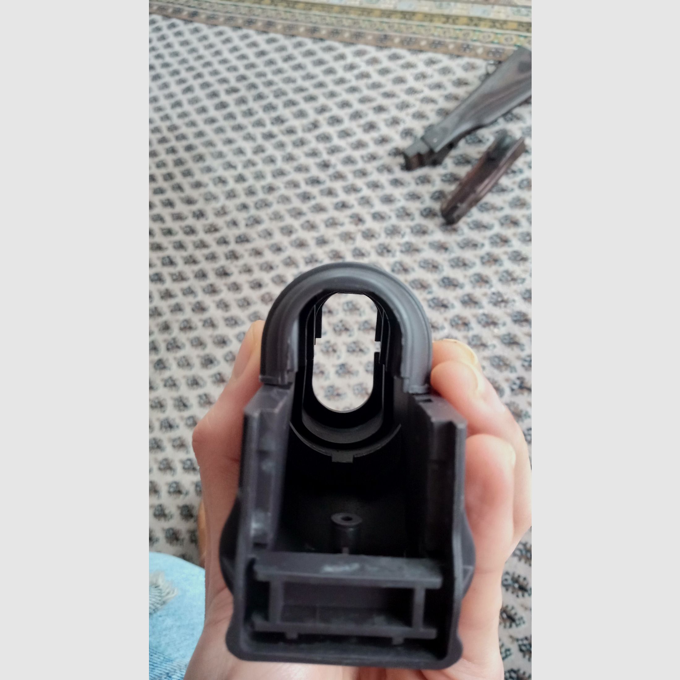 AIRSOFT - Gerippter Pflaumen-Polymer-Handschutz für die Spielzeug Krinkov (AKS-74u) / Preis VB // GBB S-AEG / AKSU