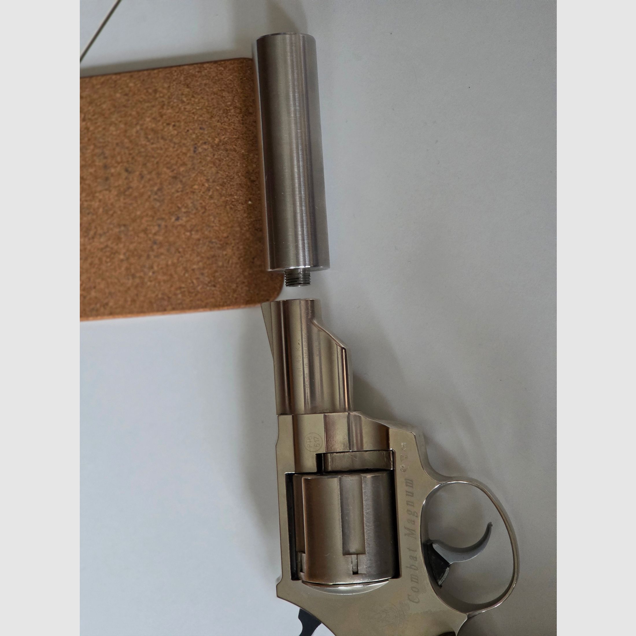 S+W CAL 45 COMBAT/ Platz 