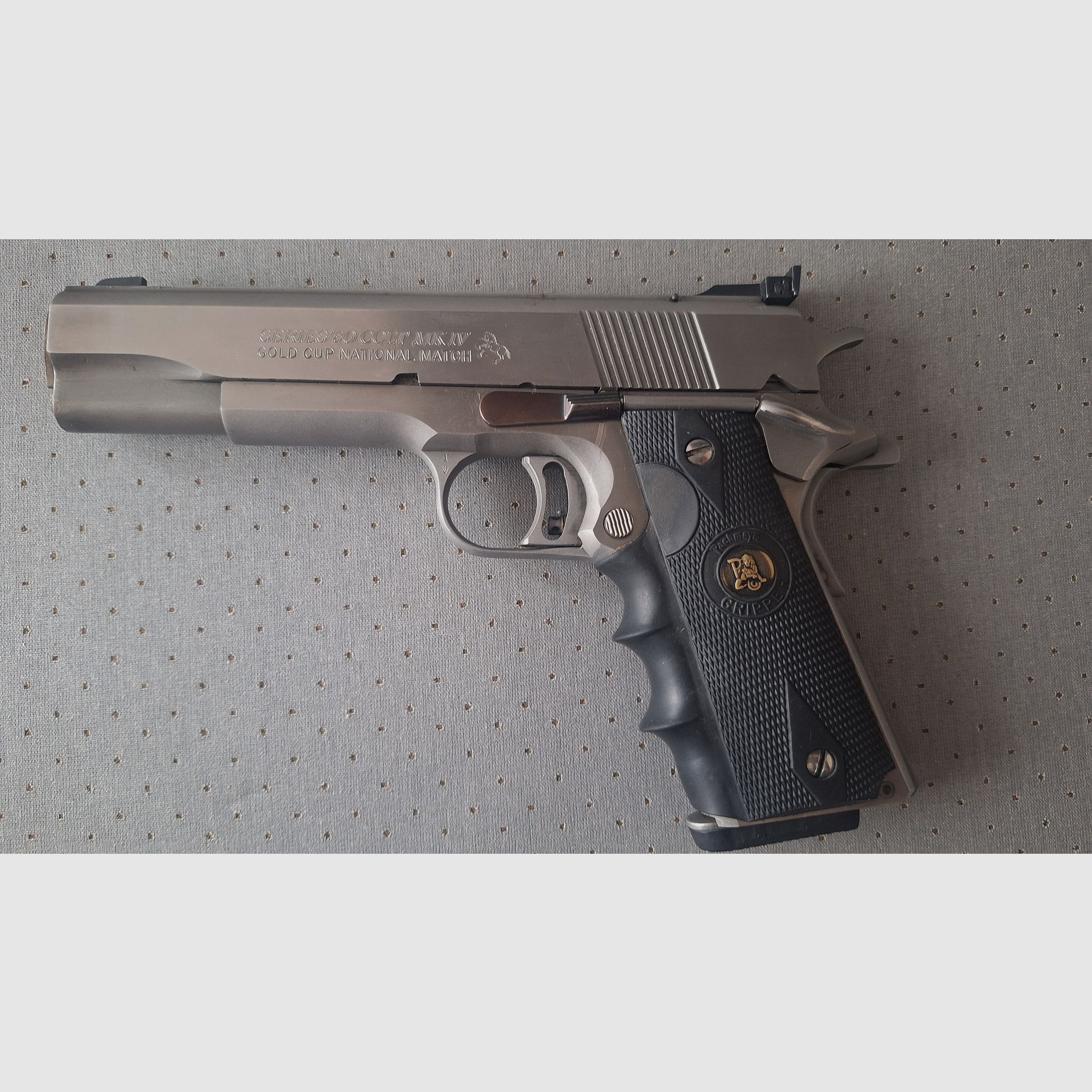 Colt 1911 Gold Cup zu verkaufen, 45 ACP