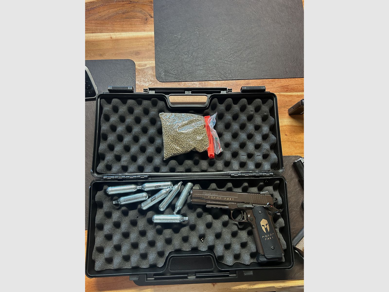 Sig Sauer 1911 Spartan CO2 Pistole Vollmetall Blowback 4,5 mm im Set