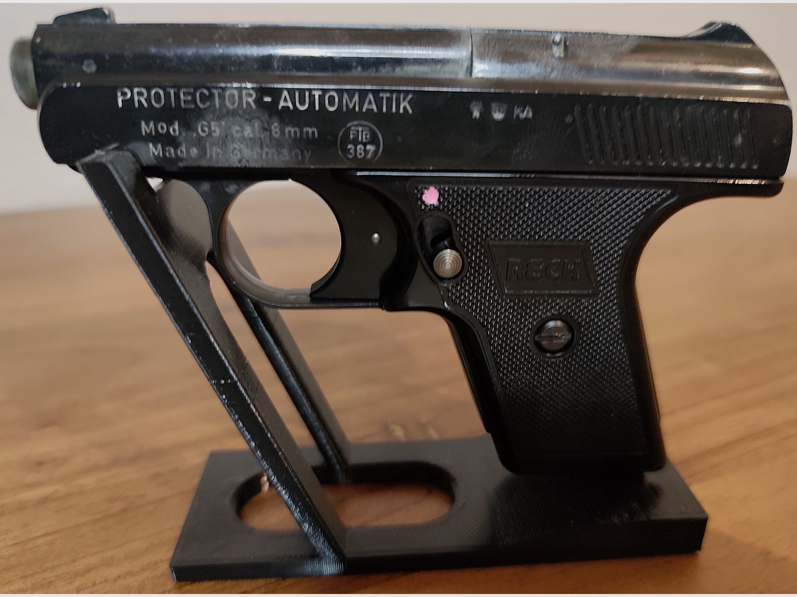 RECK Protector Automatik Mod.G5 PTB 387 Kaliber 8mm +10 Schoten CS Gas van Umarex