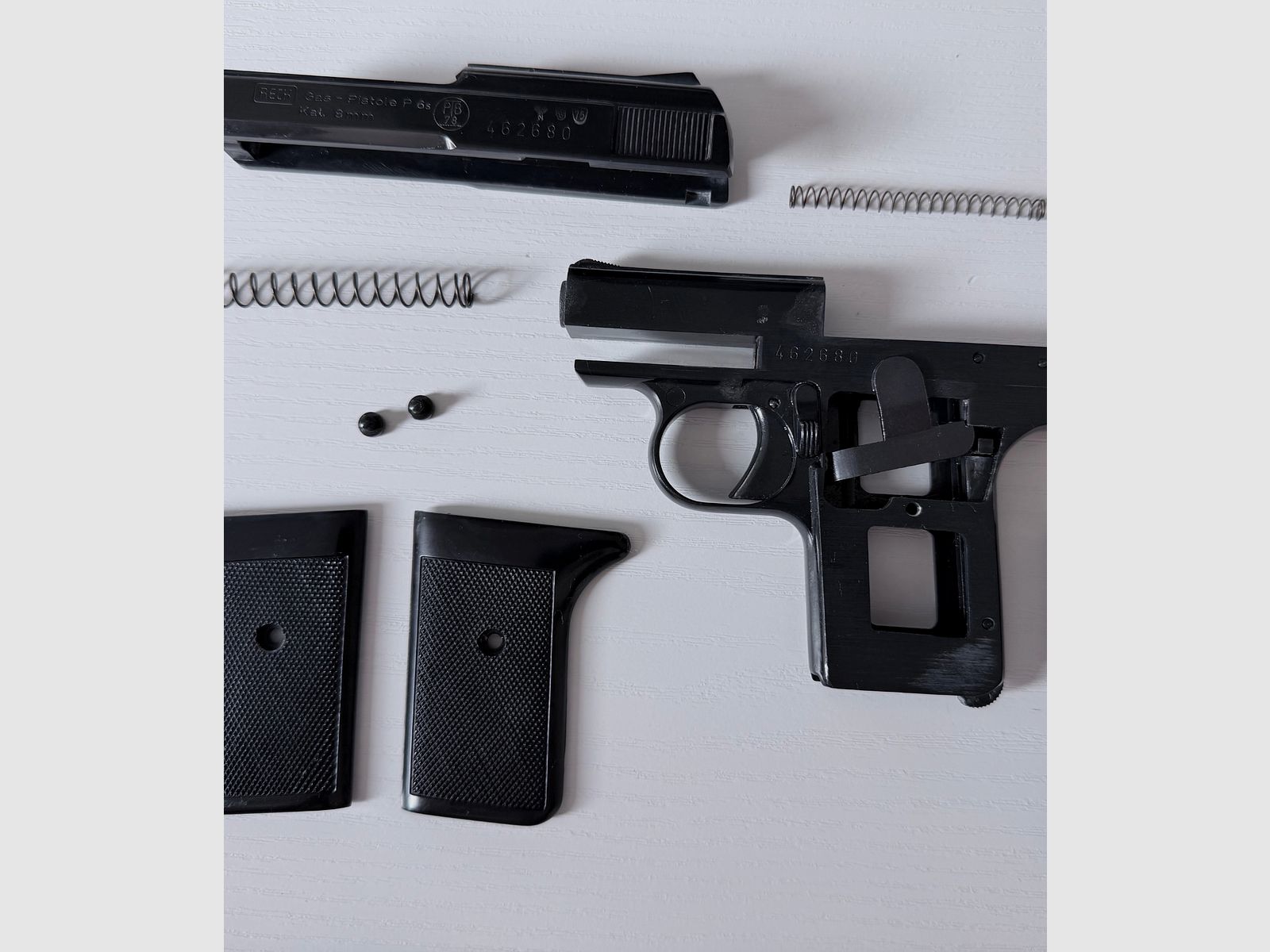 Reck P 6 S 8mm Knall- und Gaspistole mit Abschussbecher in OVP Sammlerstück