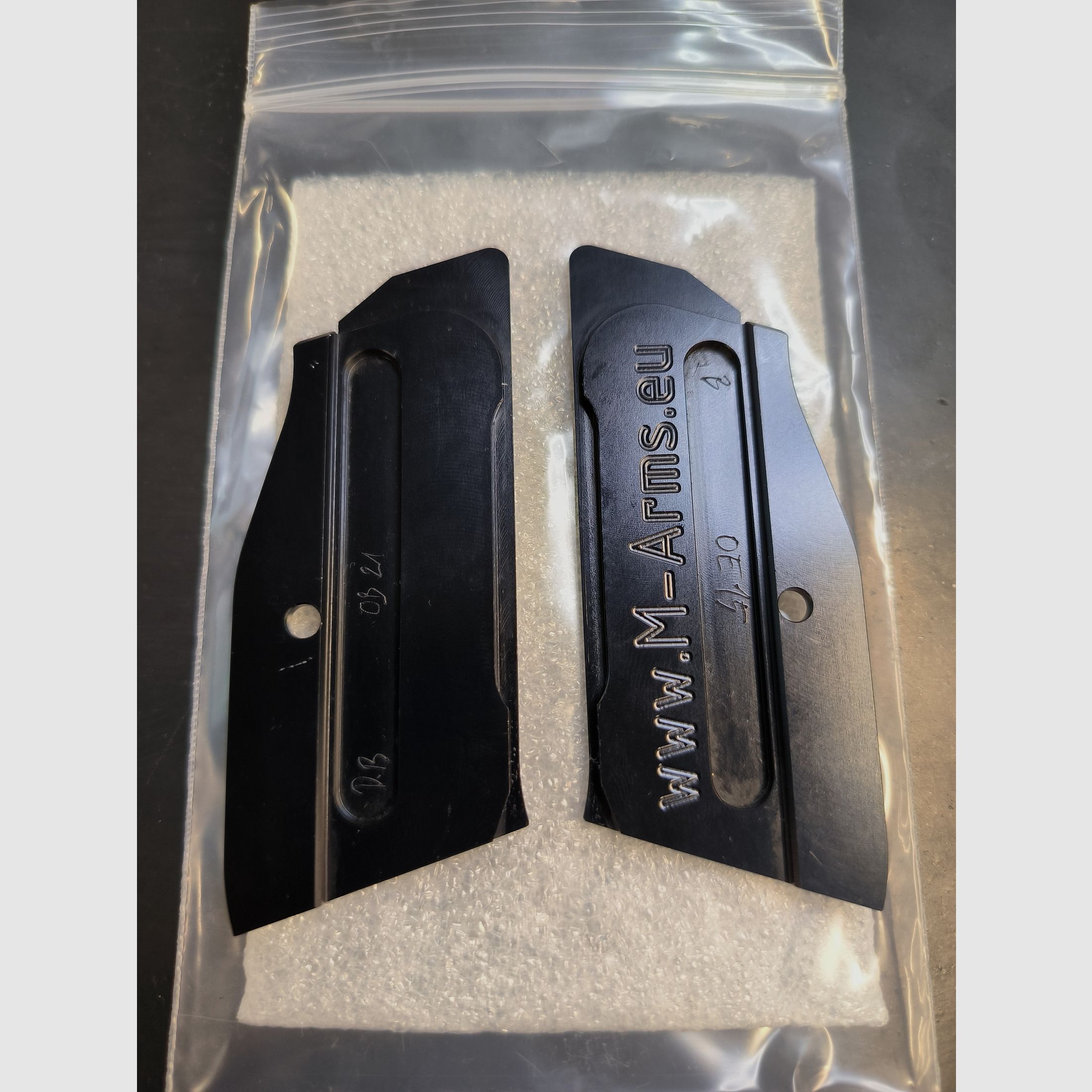 CZ TS2 Tso grip panels M-Arms Monarch
