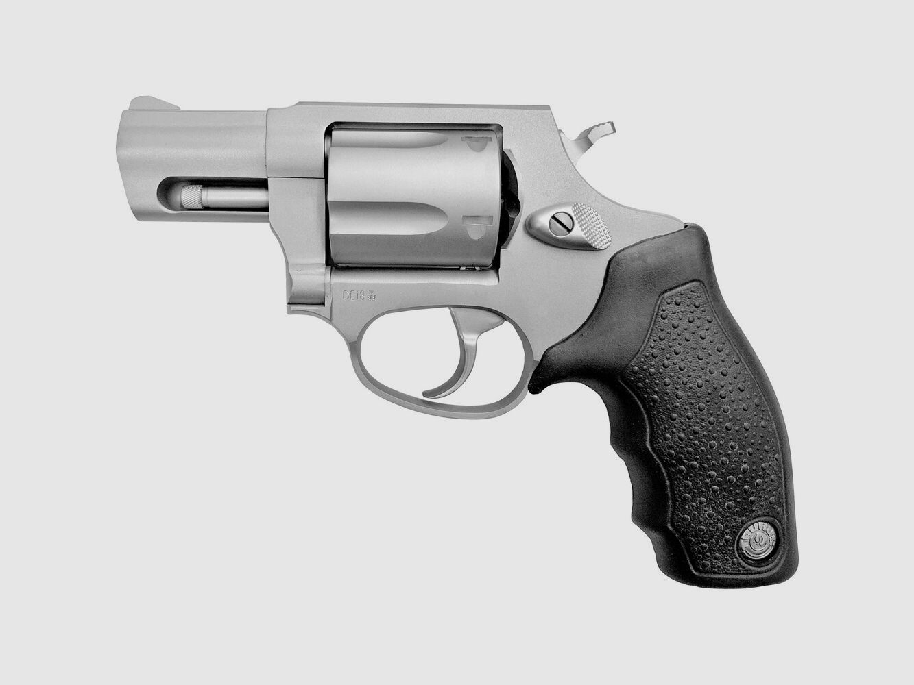Taurus Revolver M 605 – 2" (.357 Mag. – Mat roestvrij staal, looplengte: 51 mm, gewicht: 660 g.), afbeelding 1 van 3