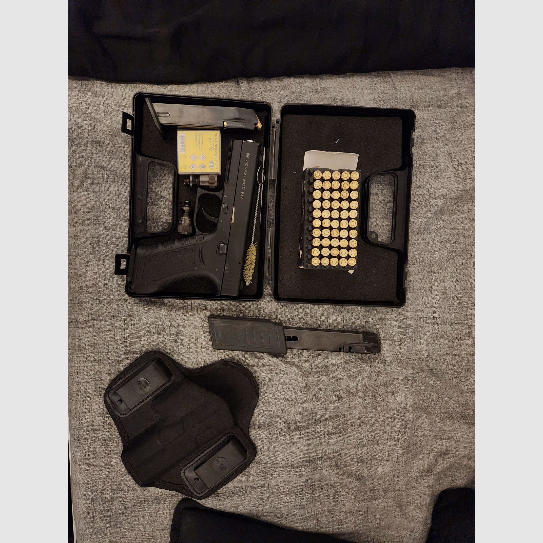 Zoraki 917 Black/Chrome with accessories (PTB 947)