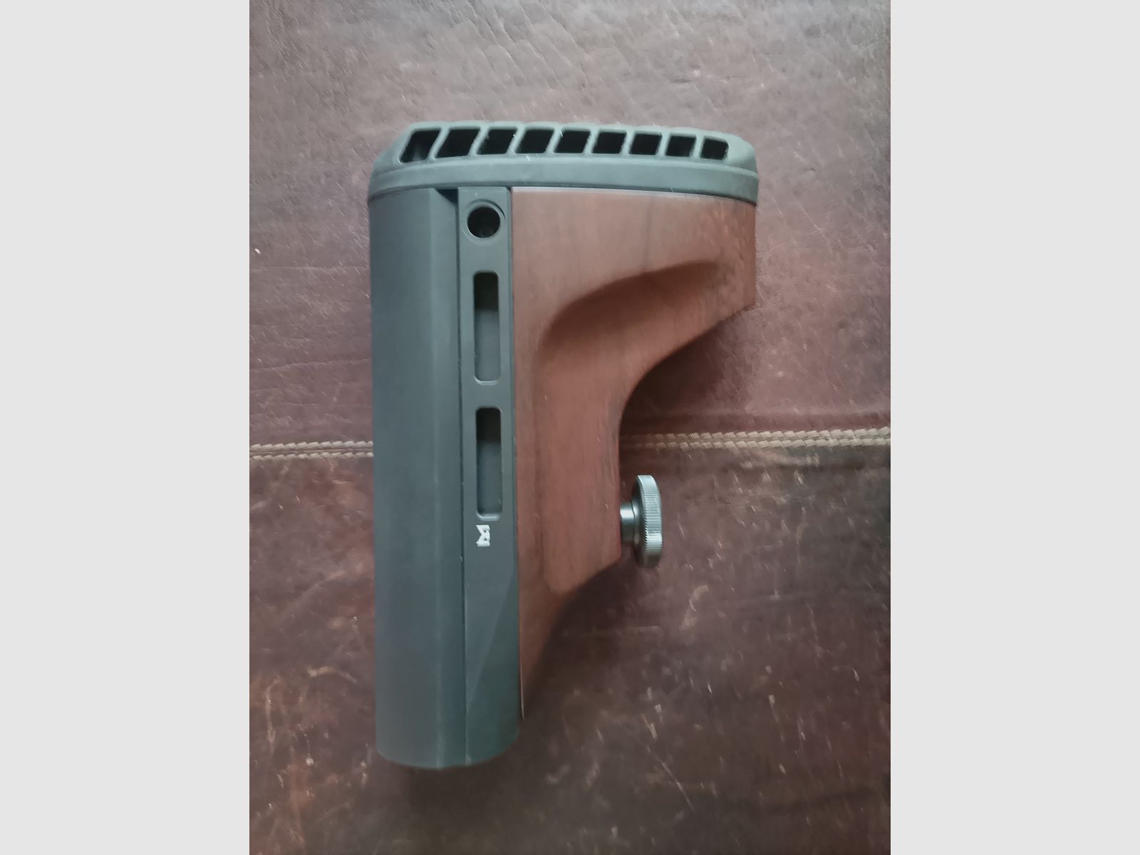 WOOX Vigilante AR15 wood stock walnut – sliding stock hybrid (like new)