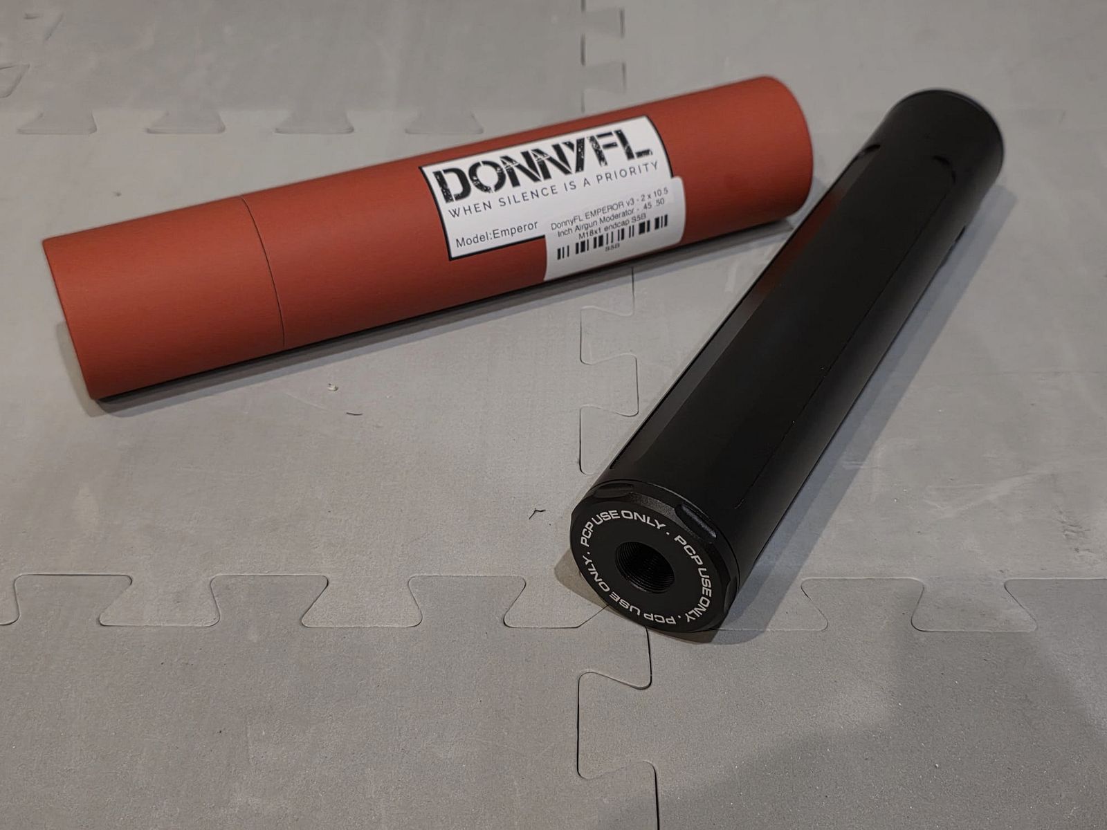 Tłumik DonnyFL Emperor V3 / .45 .50 M18X1 pasujący do AEA Megalodon i z adapterem do Challanger m.in. PCP broni pneumatycznej