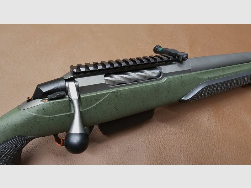 - NEUWERTIG - Repetierbüchse Tikka T3X Super Varmint RTG Kaliber .300 Win. Mag.