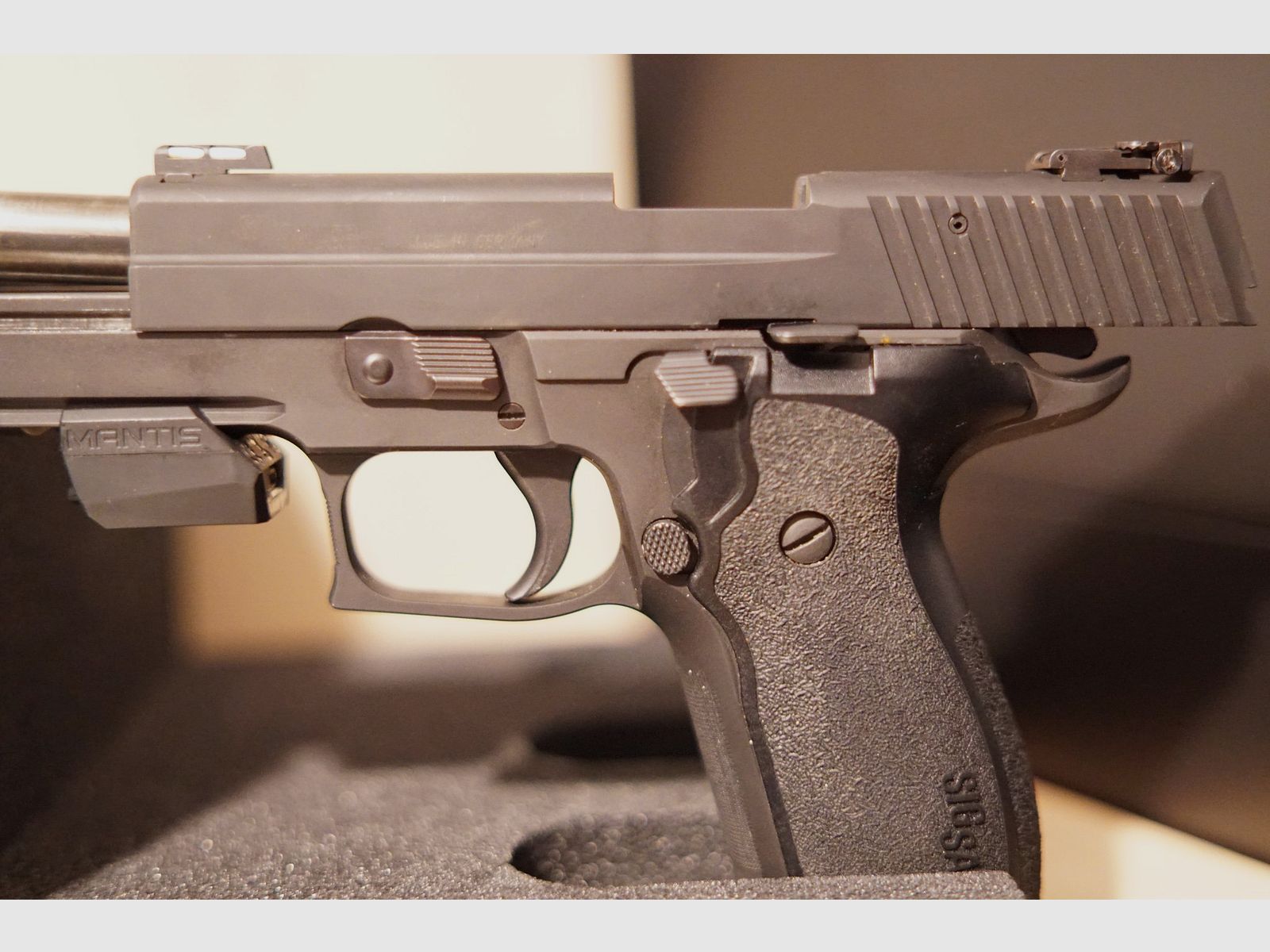 Inizio perfetto nella disciplina 9mm — Sig Sauer P226 LDC II + .22 + Mantis | 1.499 €
