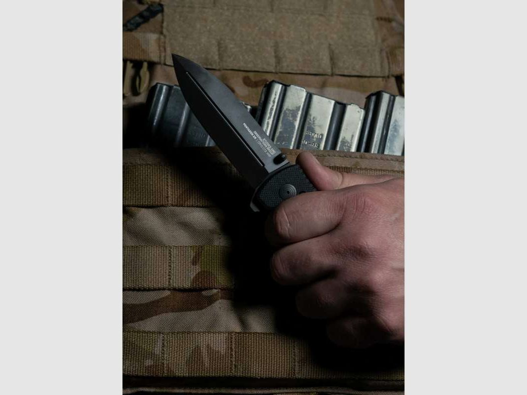 SOG Pentagon XR - Cuchillo de bolsillo negro