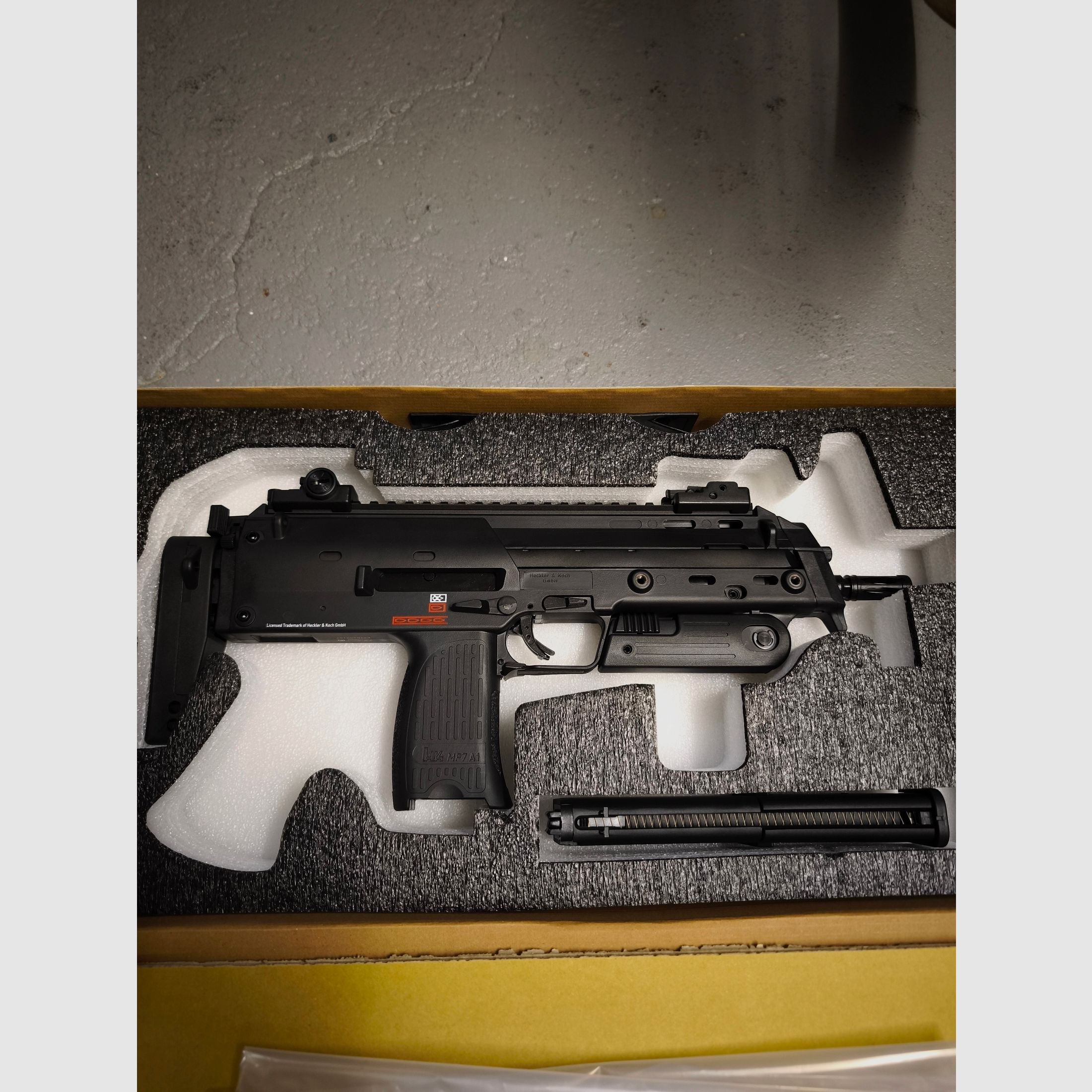 Verschiedene Waffen, Softair, Gaspistole 