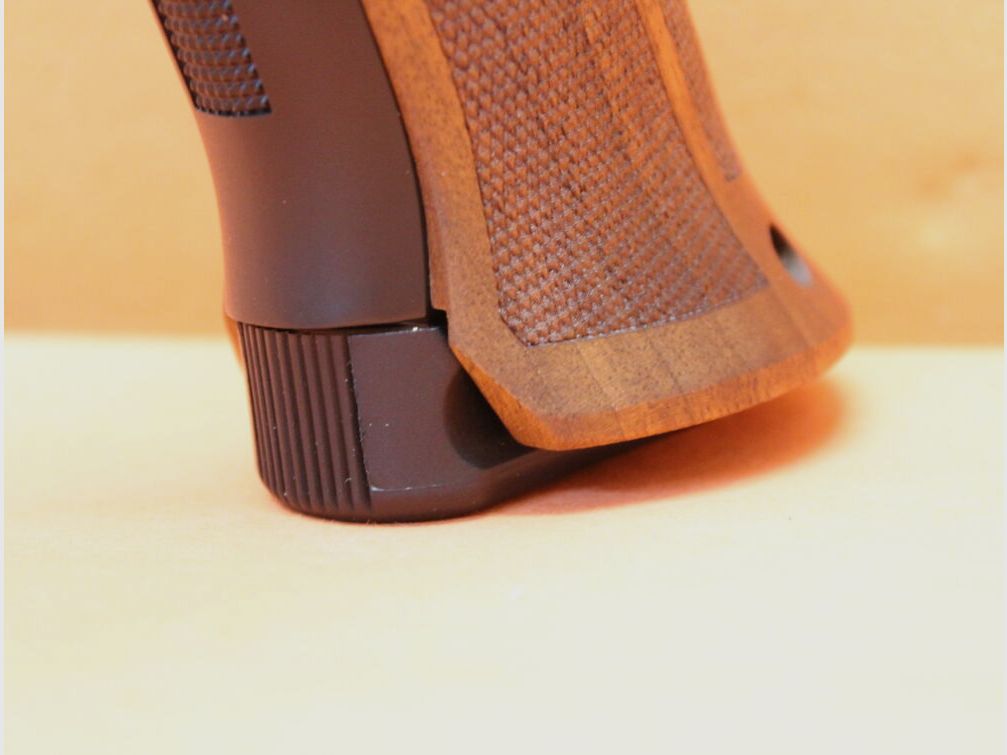 CZUB Frankonia Ha.Pistola 9mmLuger Frankonia CZ75 Taipan Sport Pro Tuning 6"/152mm Canne/Visione Sportiva (9mmPara)