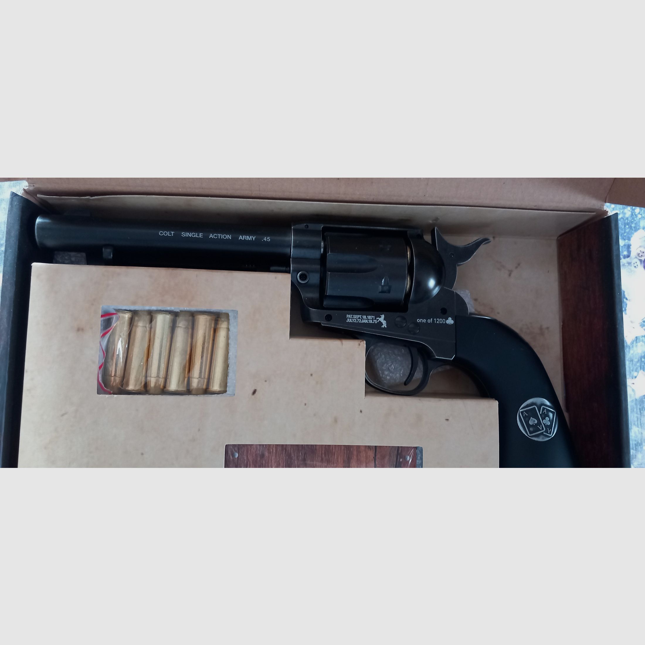 Colt Single Action  Army 4.5mm Co2 3,0 Joul Set
