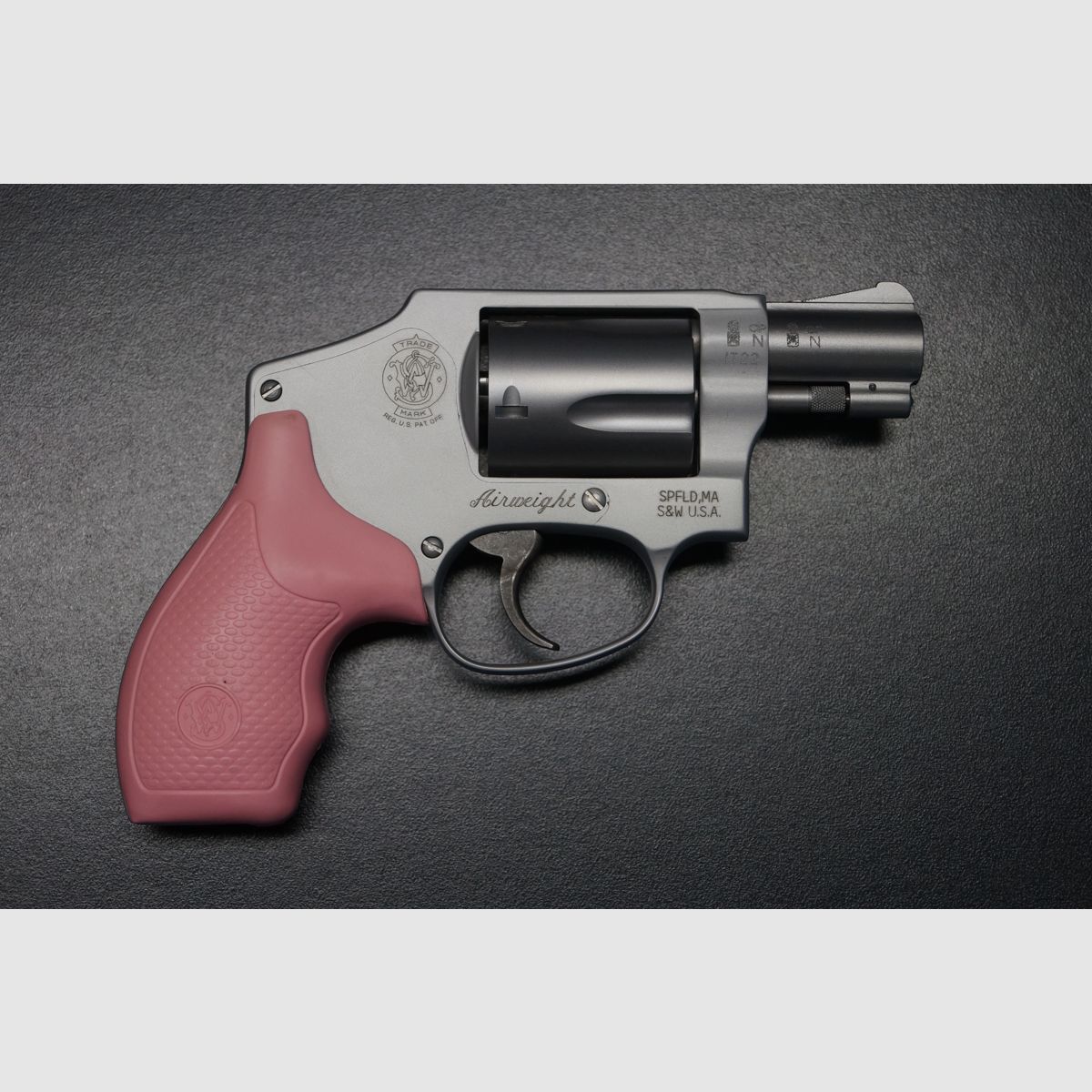 Smith & Wesson Mod. 642 Airweight Pink Grips, Bild 1 von 5