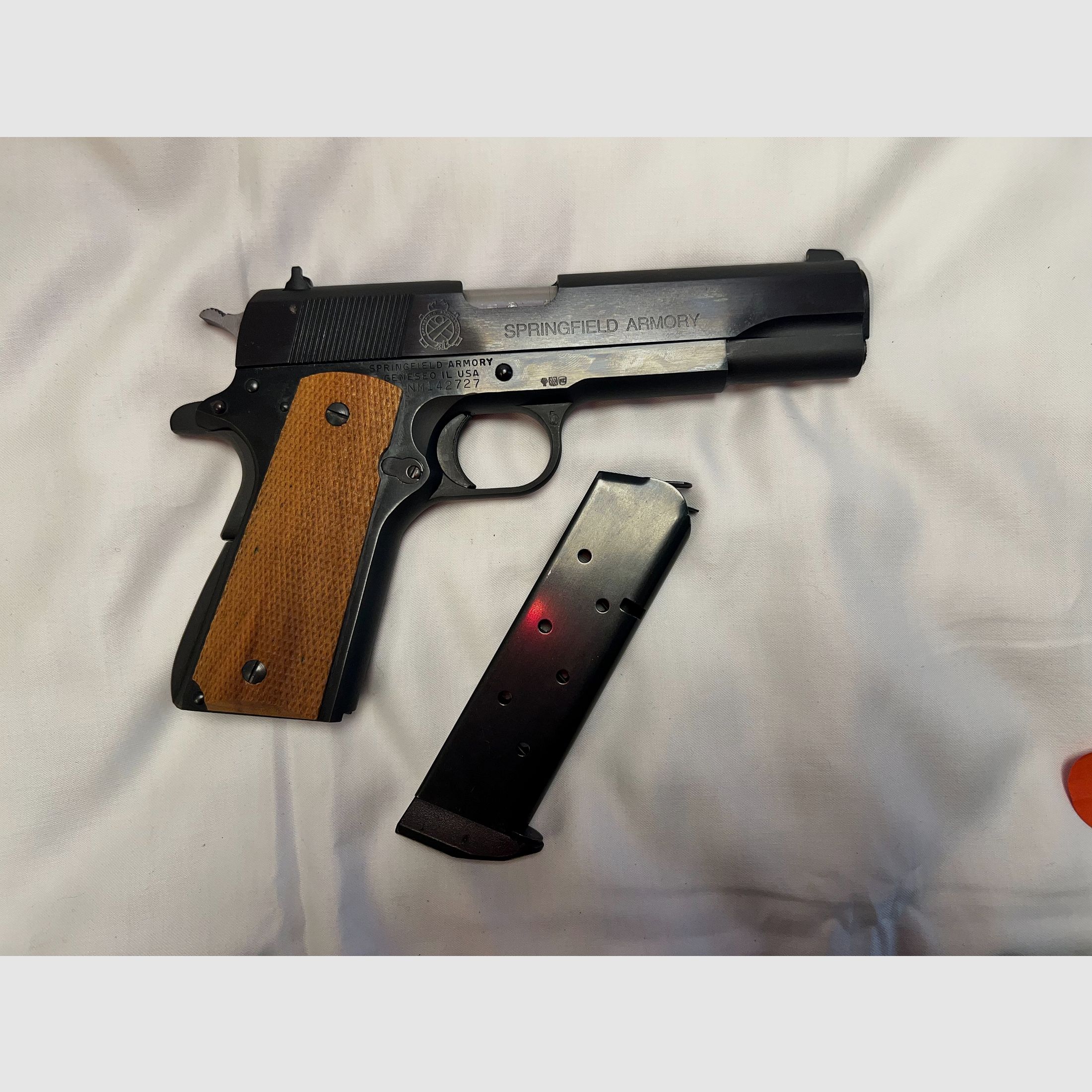 Springfield Armory 1911-A1 .45 Auto – pistol Cat. B, case + magazine – inherited firearm Vorarlberg, image 1 of 6