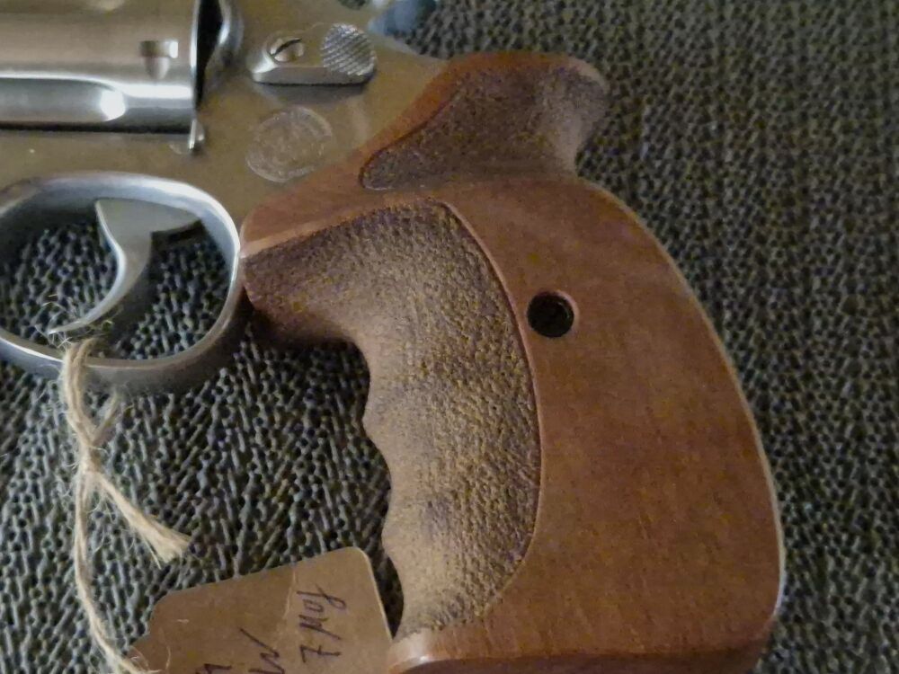 Smith & Wesson 617-1, Bild 5 von 8