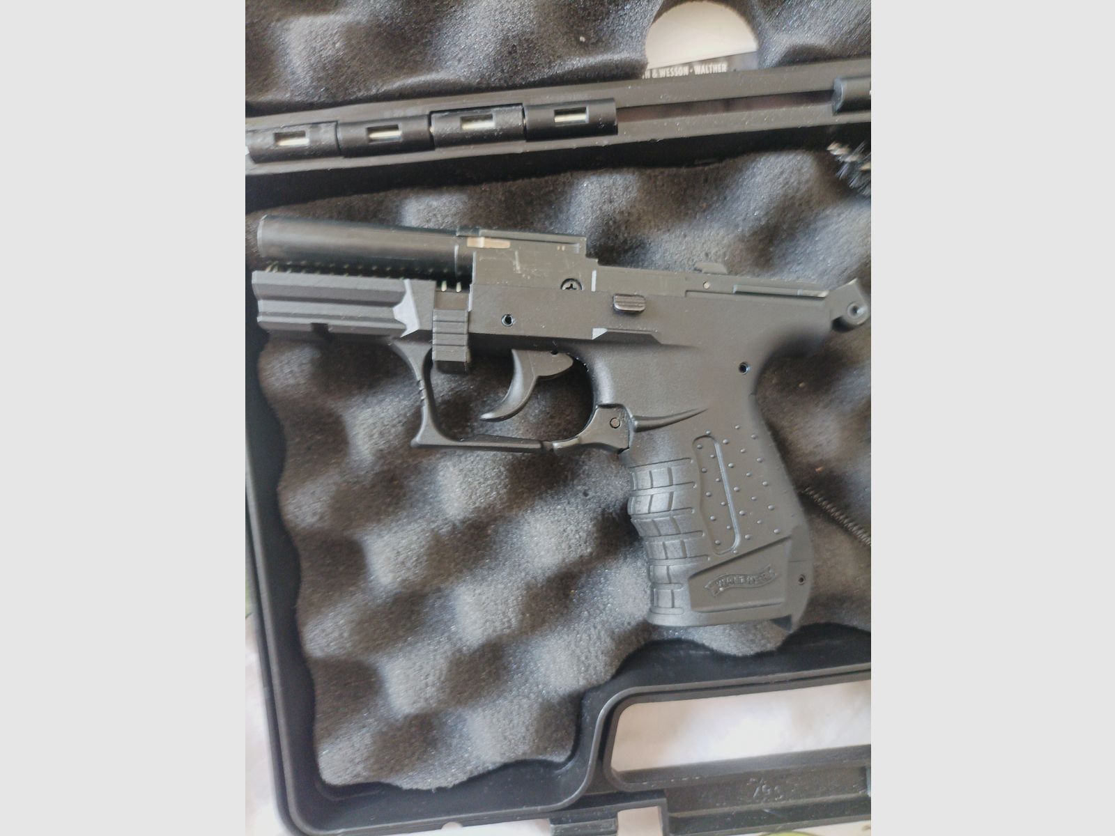 Schreckschuss  P22 ready  mit 50 Platz patronen