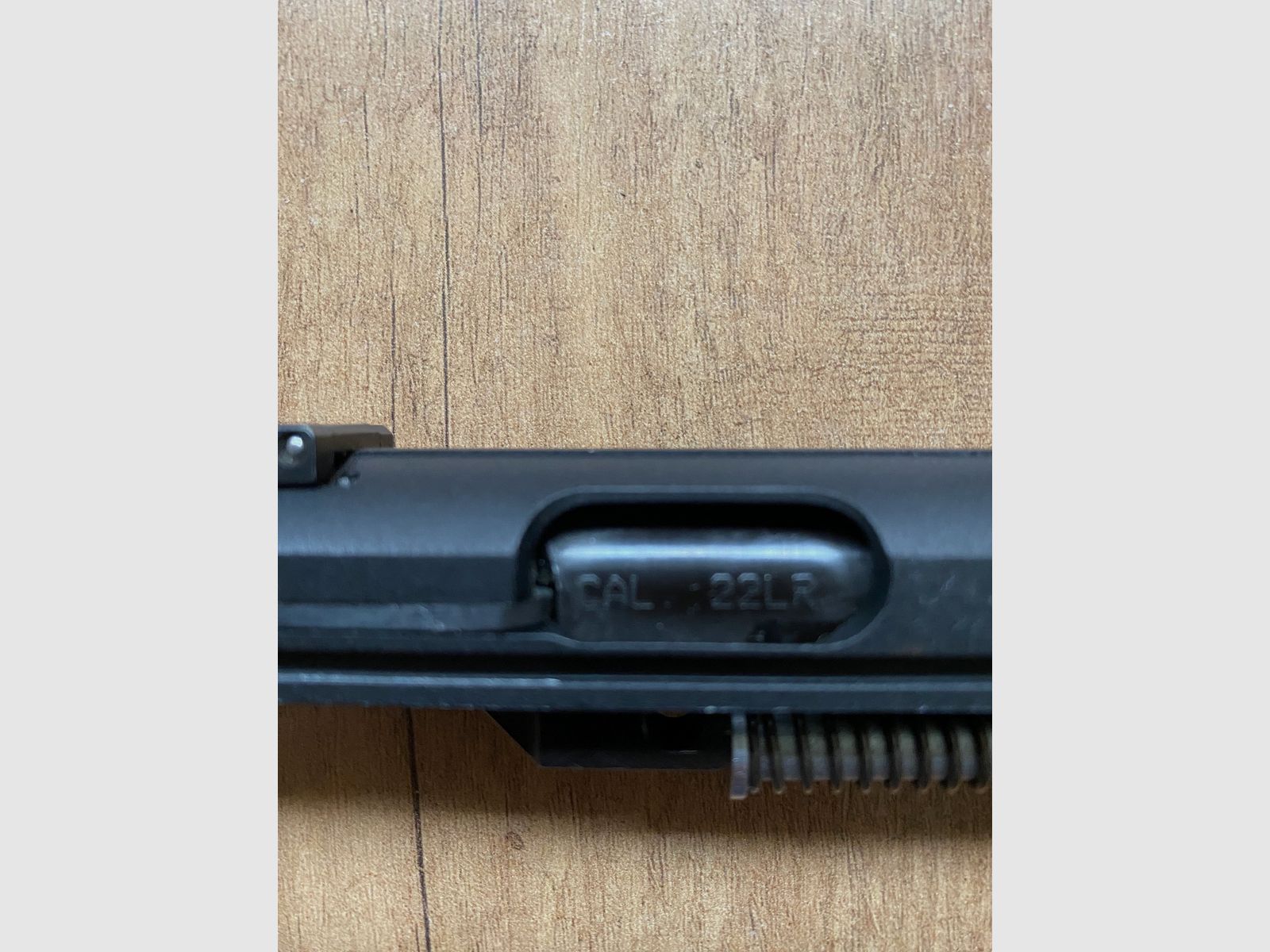 Verkaufe Tanfoglio Limited 9 mm Luger mit Wechselsystem .22 lfb inkl. Munition und Schiene für Zielfernrohr