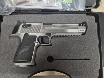 Magnum Research Desert Eagle 6" STS MB Integral .50AE