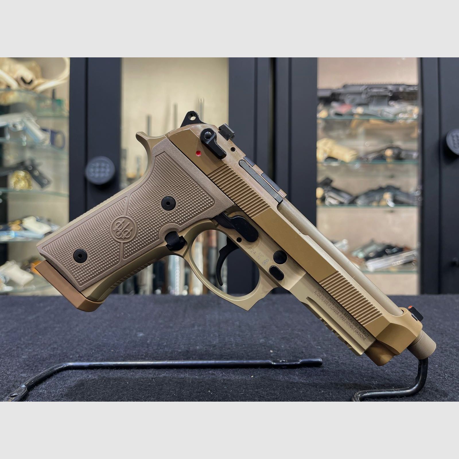 Beretta M9A4, image 5 of 11