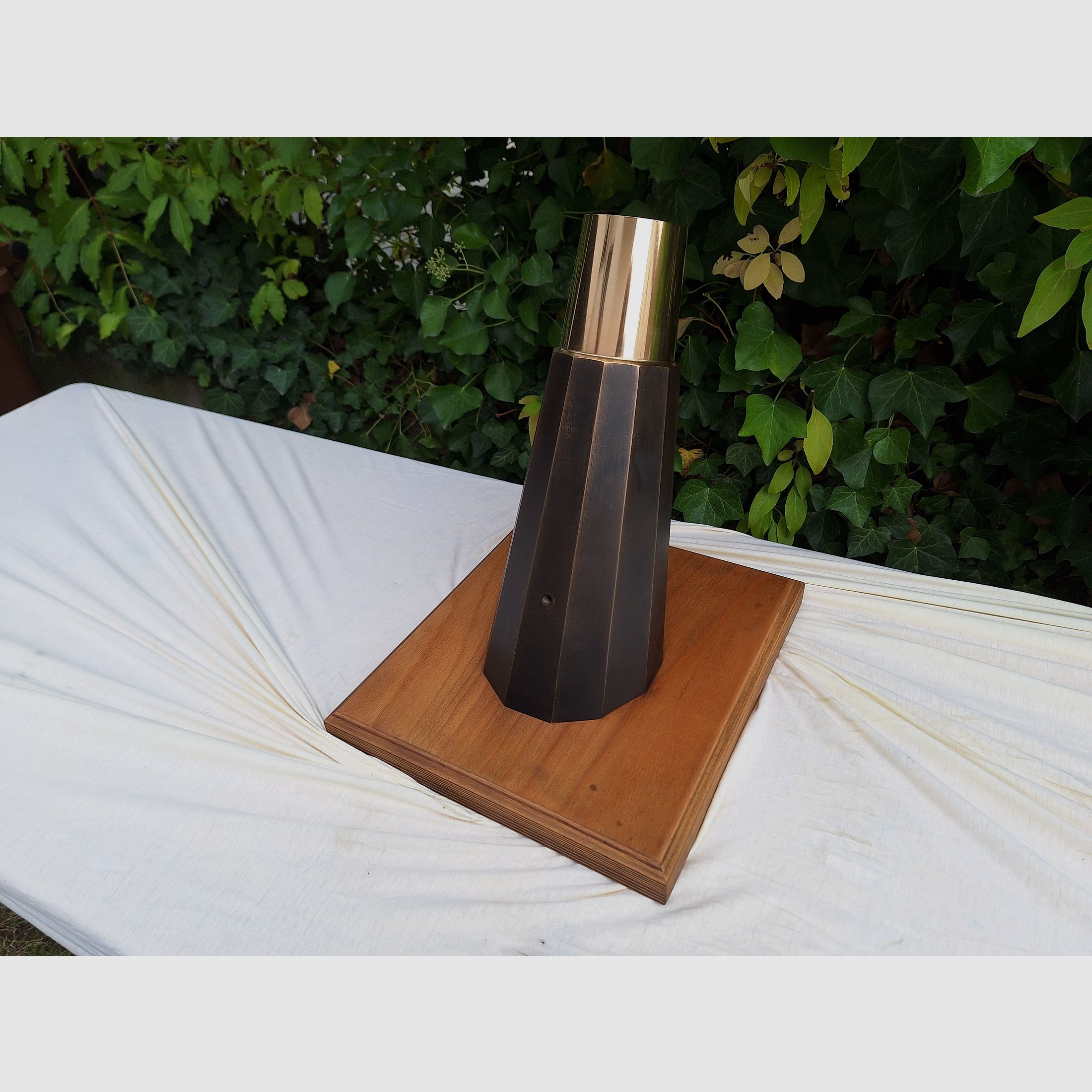 Fixed bronze mortar