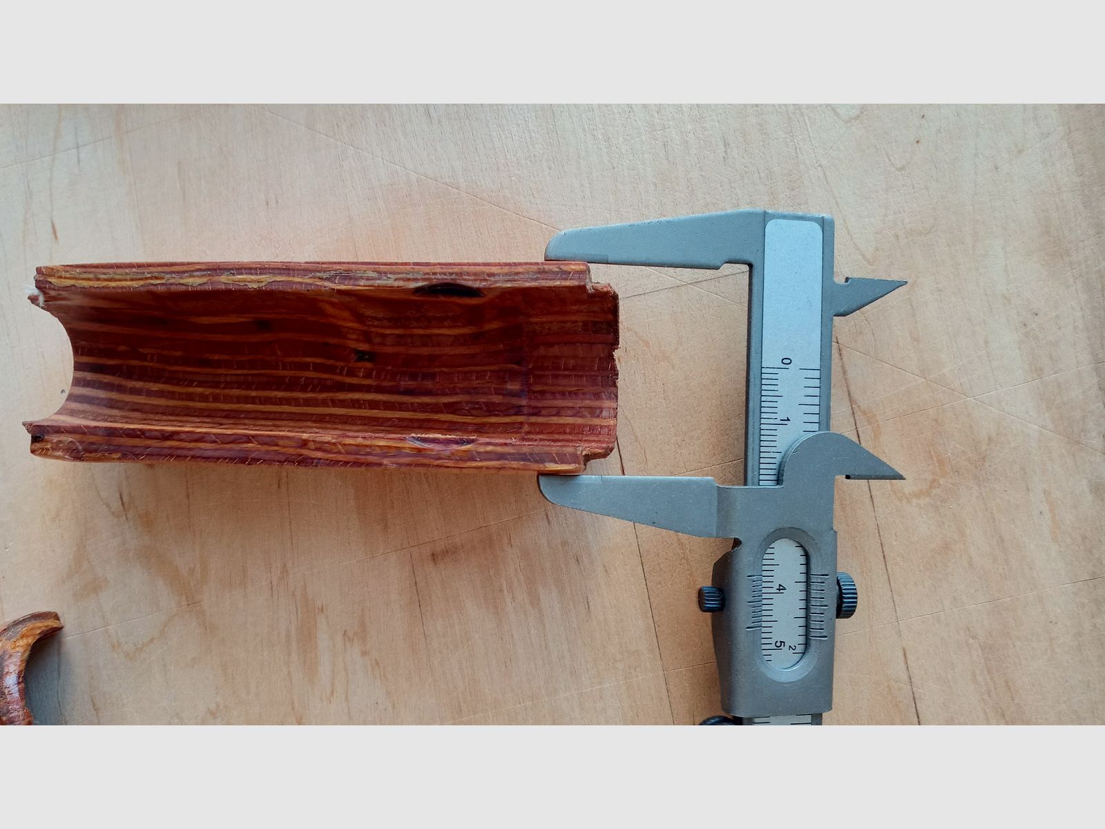 Originale guanti superiori Dong AK rumeni (molto larghi) / Legno laminato robusto perfetto per il pene di asino rumeno (Uluc) o guanti RPK
