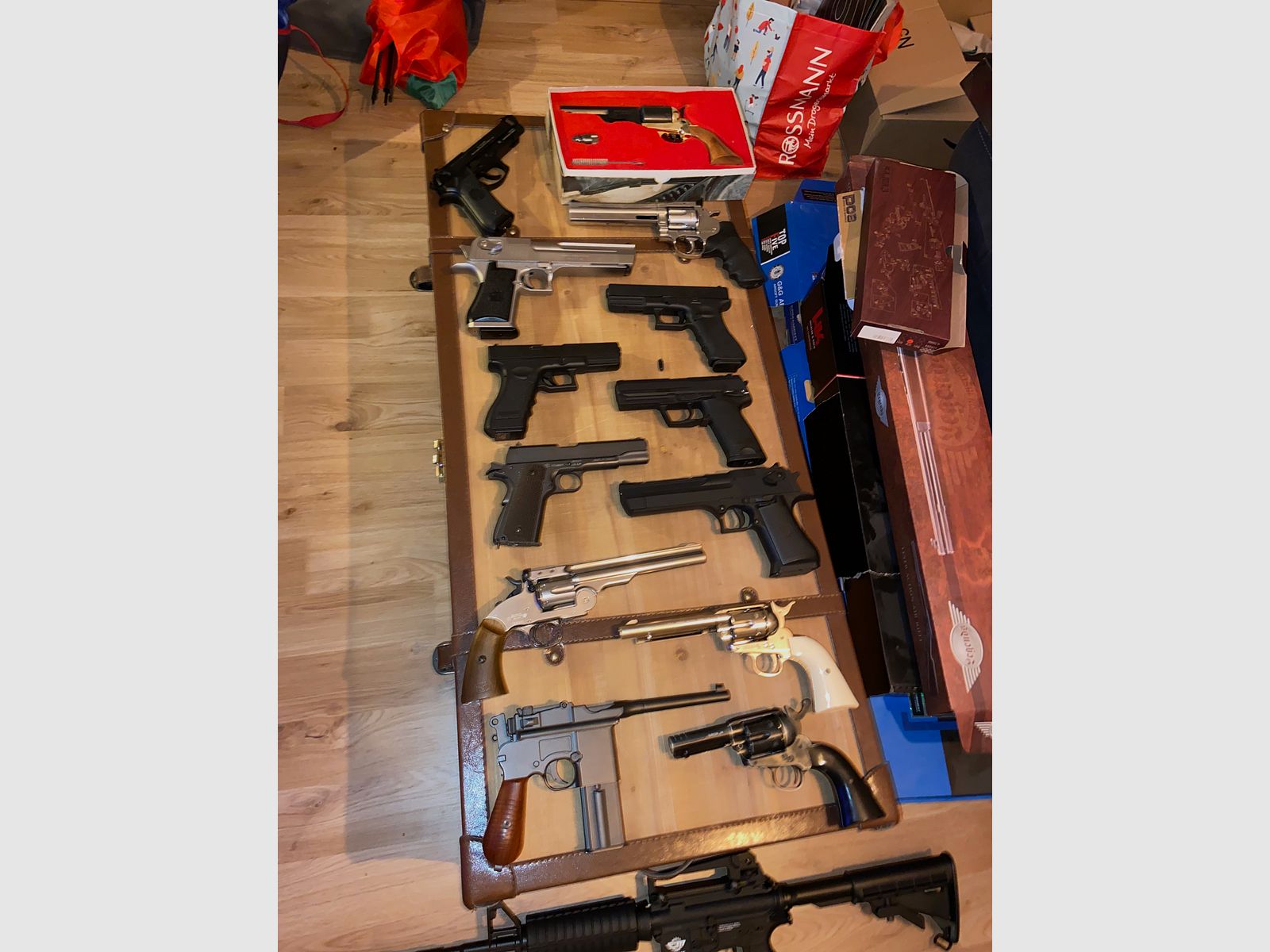 Softair Sammlung zu verkaufen (Gewehre / Pistolen / Zubehör)