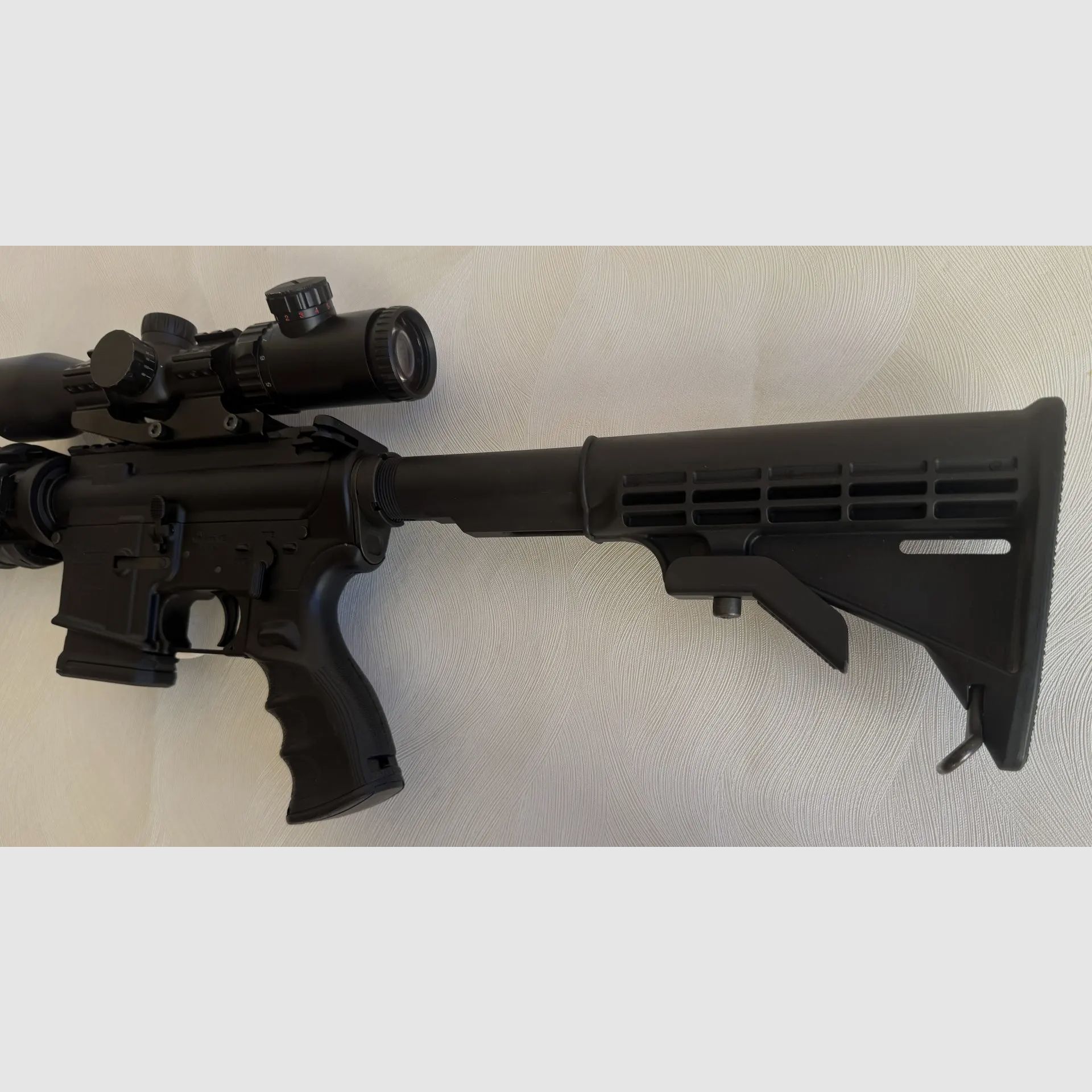 Windham Weaponry Selbstladebüchse Kal. .223 Rem. mit Zielfernrohr Fire Wolf 4,5–14×42 SF