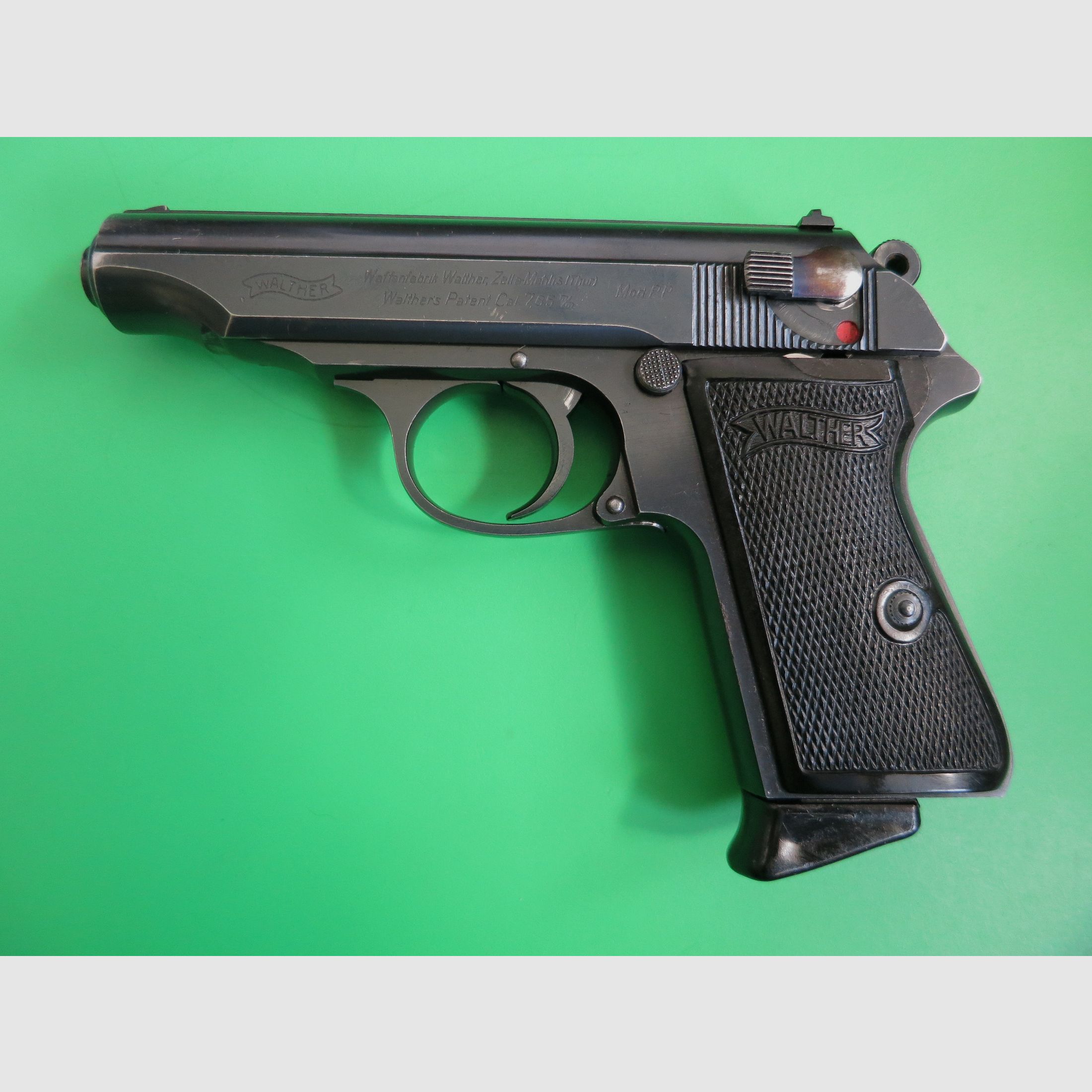 Pistolet semi-automatique, Walther PP, cal. 7,65 mm Br., Waffenfabrik Walther, Zella-Mehlis (Thür.) Mod.PP, 1929-30       #14