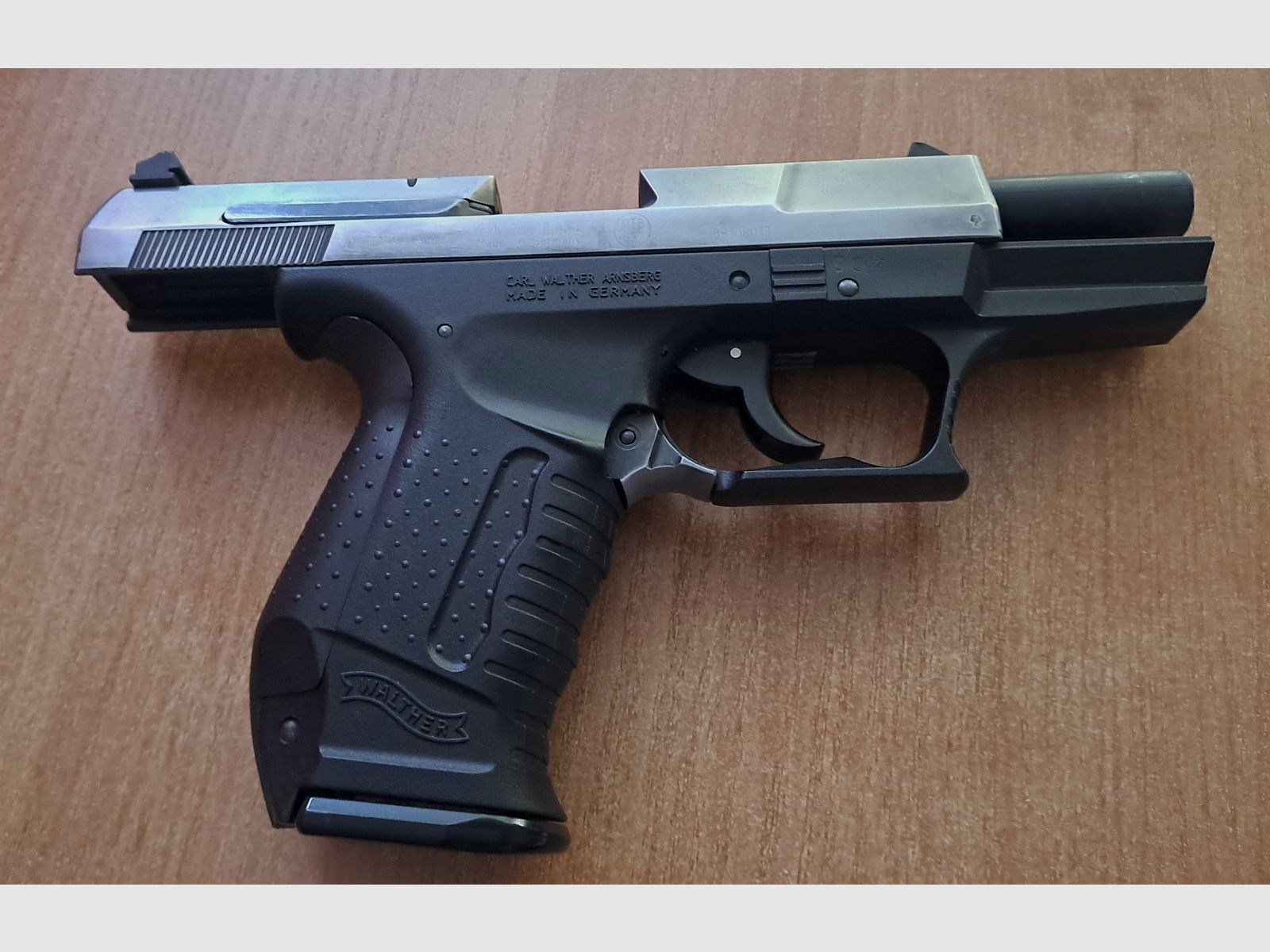 Walther P99- Cal. 9 mm blank/ PTB 637