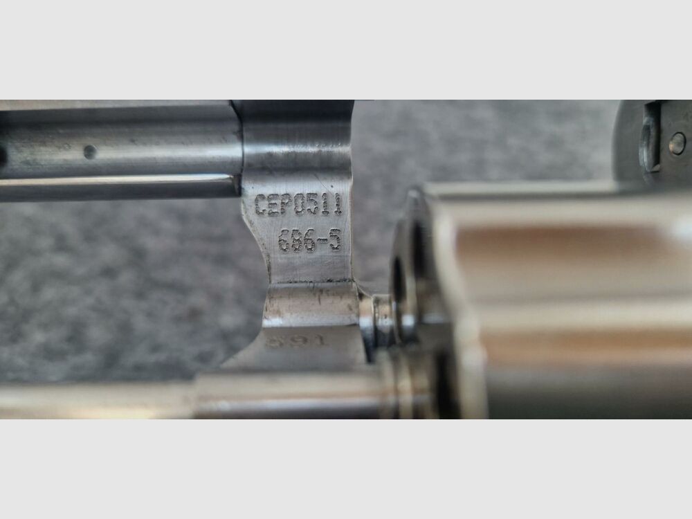 Smith & Wesson Model 686-5