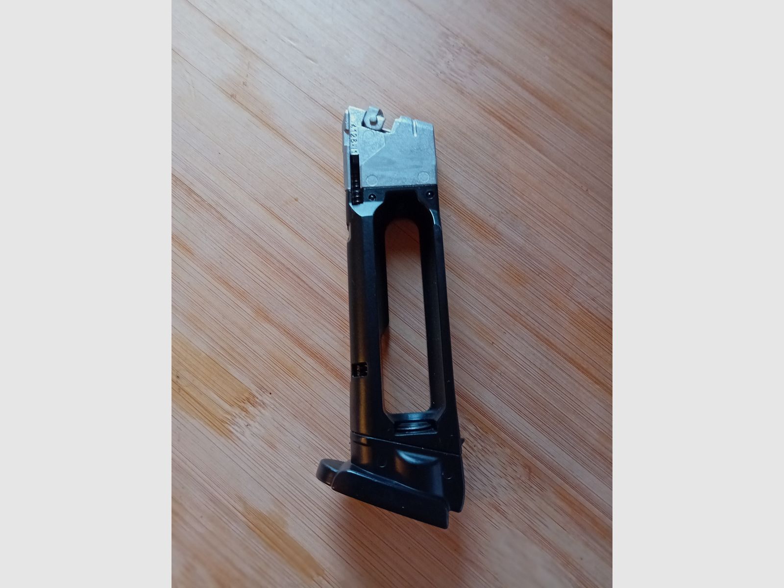 Replacement magazine VP9 Heckler & Koch CO2 4.5 BB Blowback
