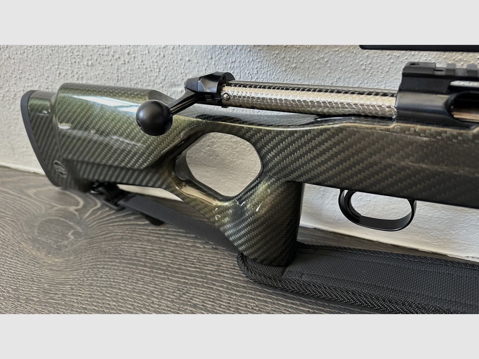 FBT Revolution für Tikka T3x Lite inklusive Schalldämpfer FBT INA OBS 32 sowie ATN X-Sight 4K Pro 5–20x Zielfernrohr