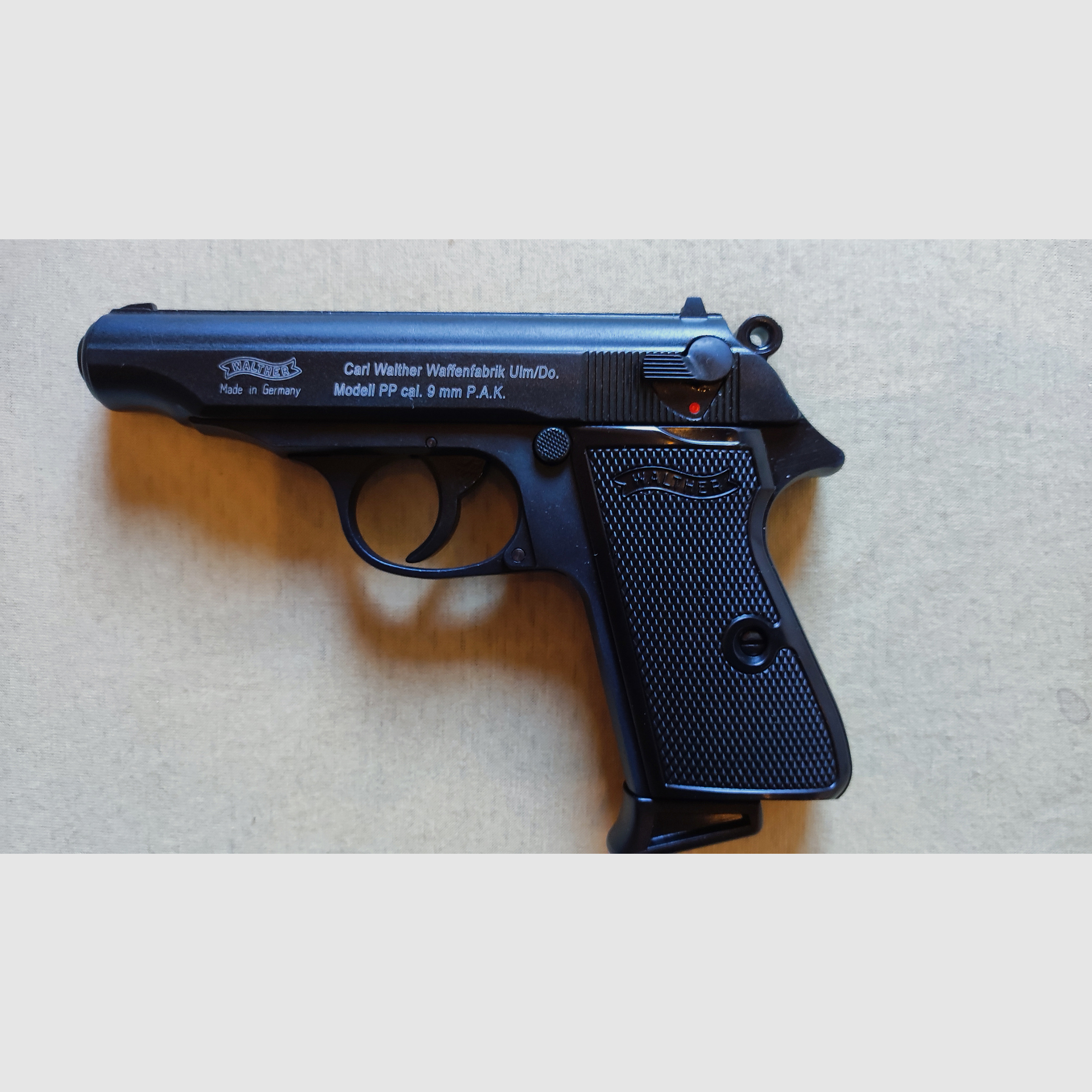 Walther PP 9 mm PAK SRS Waffe